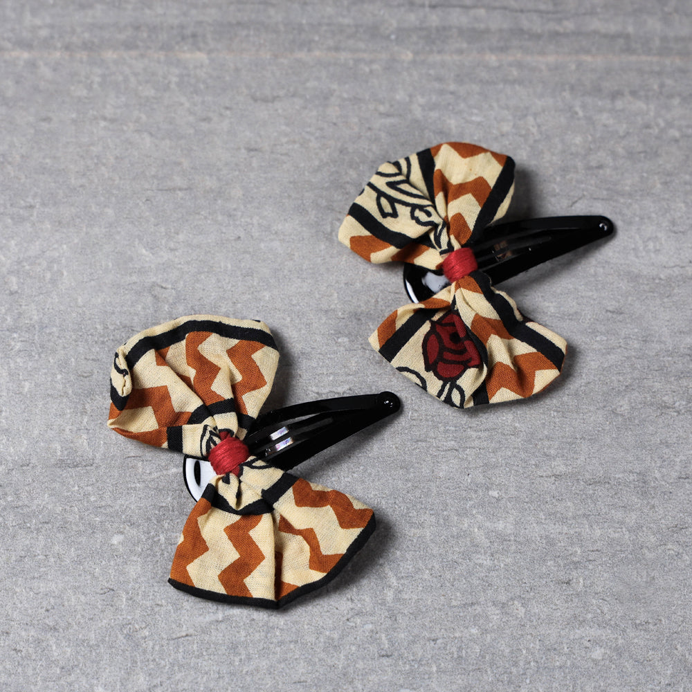 Handmade Gulmohar Flower Tik-Tok Hair Clip (Set of 2) Online l iTokri.com