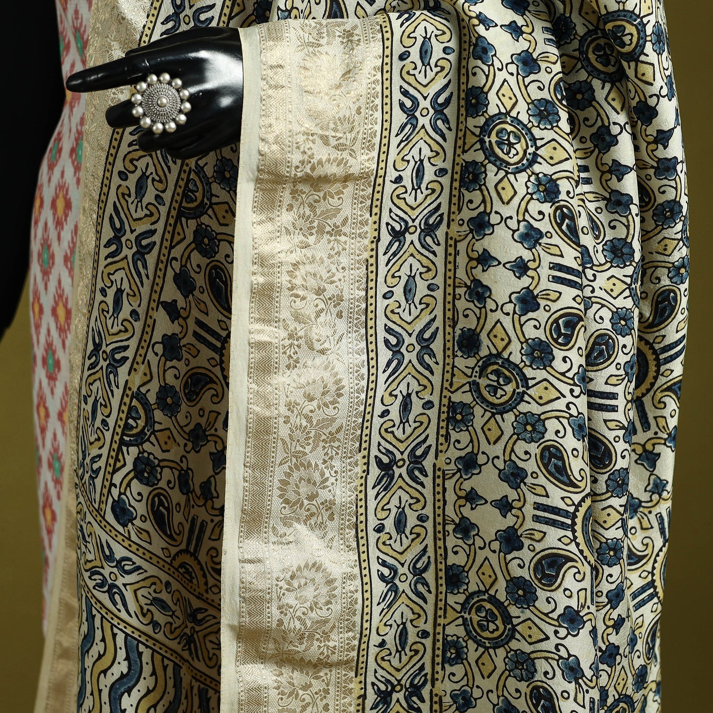 Hand natural dyed dola silk zari border dupatta