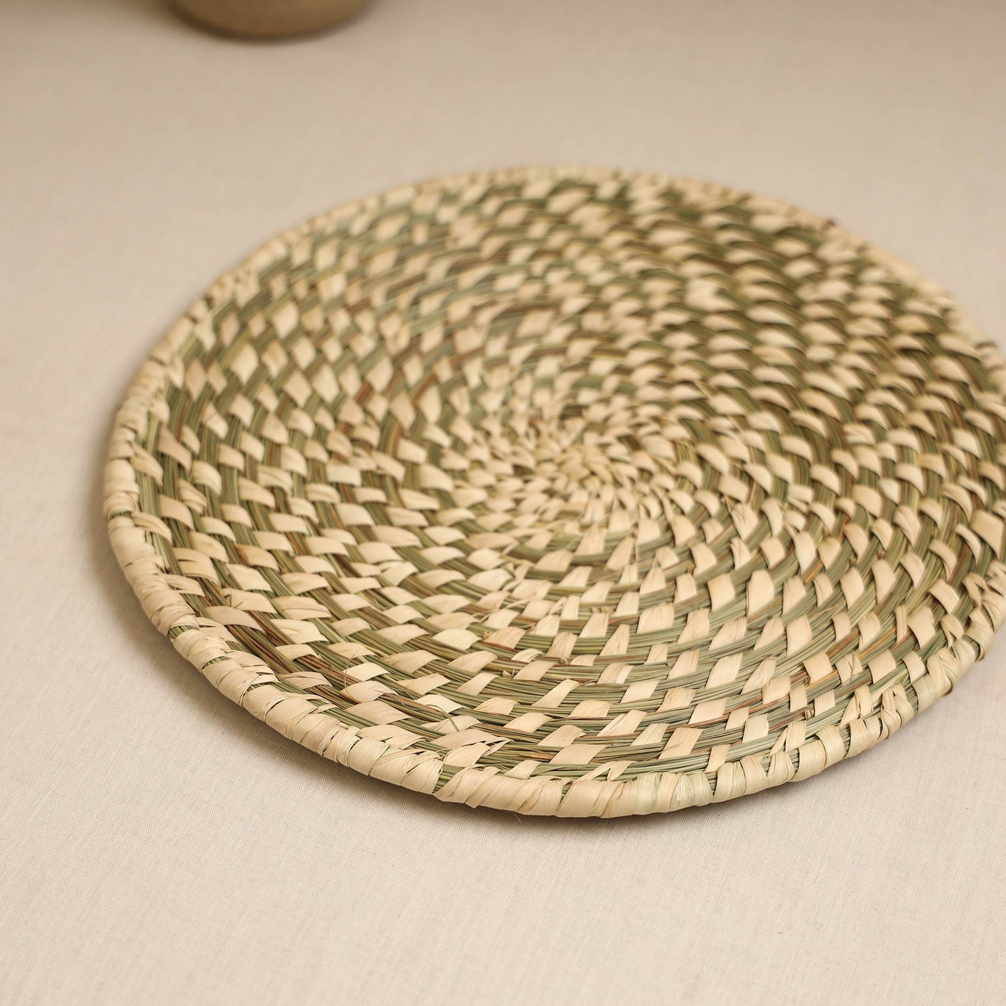 Beige - handcrafted eco-friendly sabai grass spiral mat 09
