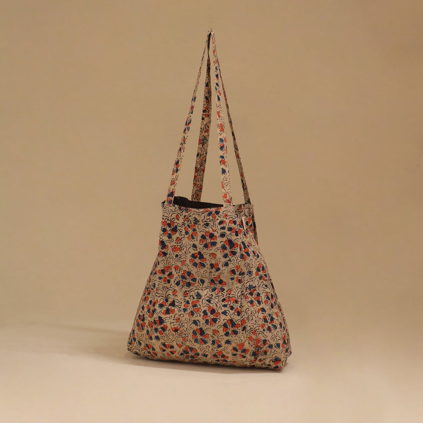 Handcrafted fabric jhola bag 26