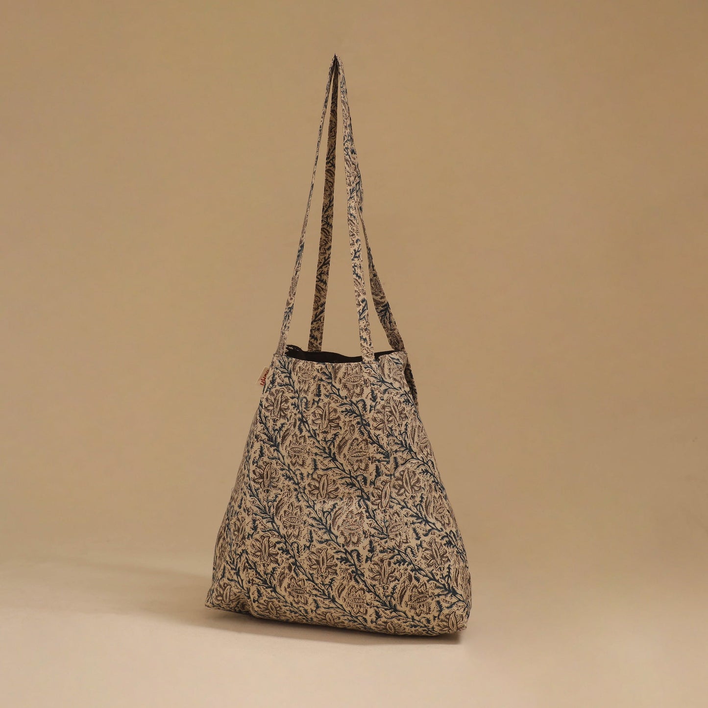 Handcrafted fabric jhola bag 28