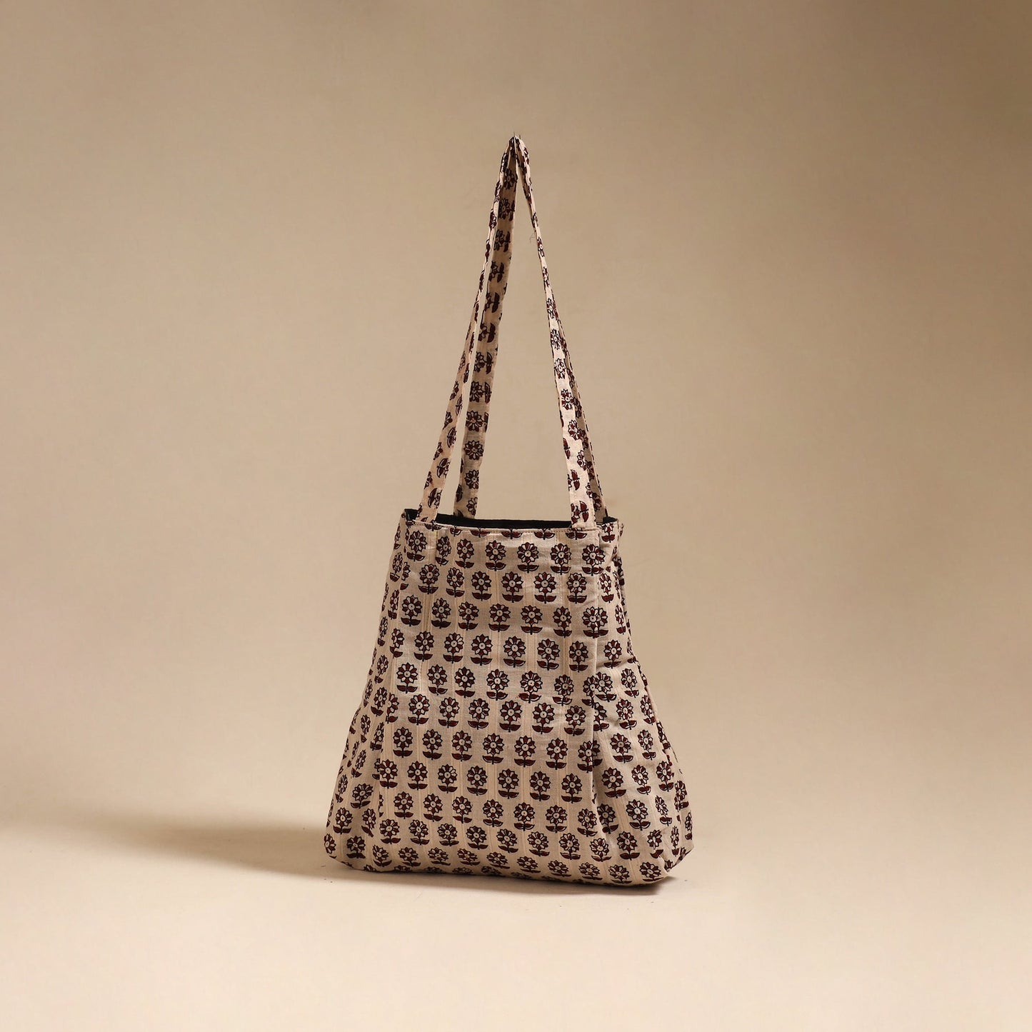 Handcrafted fabric jhola bag 28