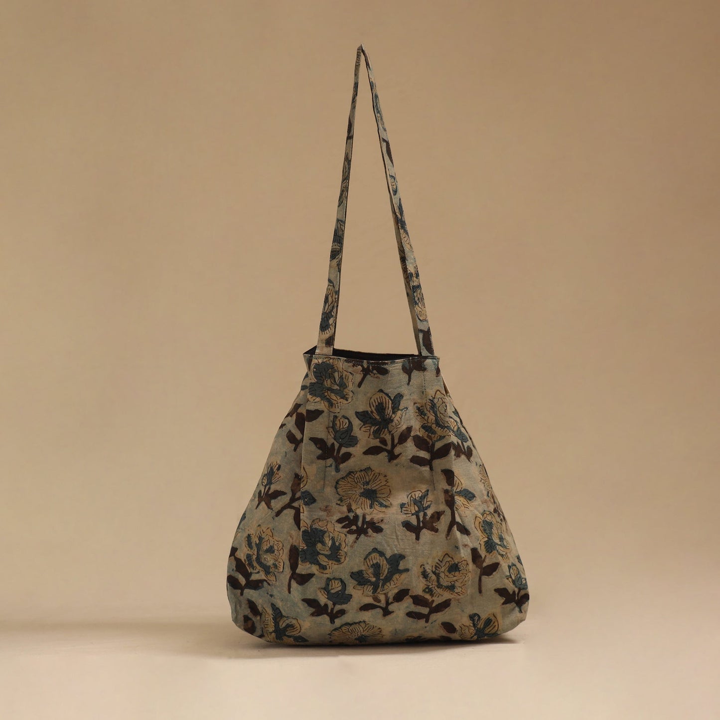 Handcrafted fabric jhola bag 35