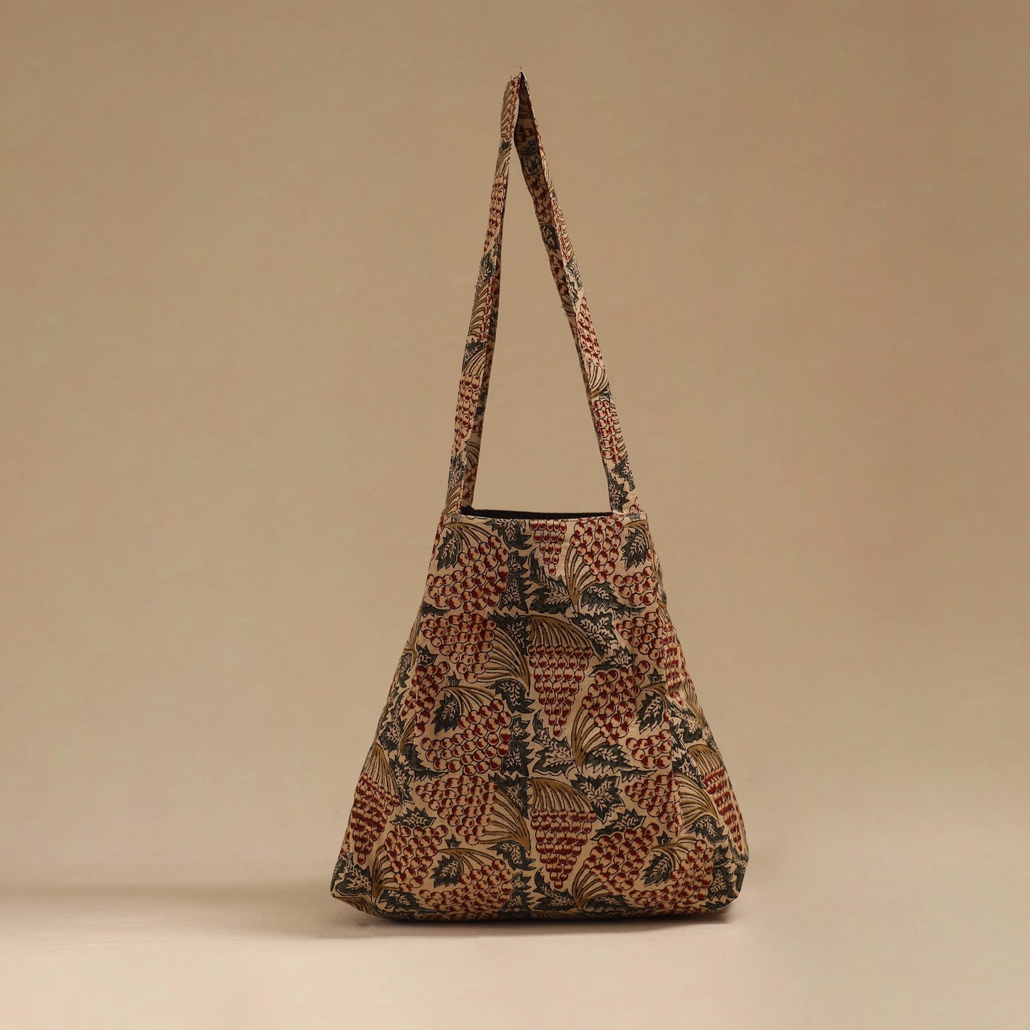 Handcrafted fabric jhola bag 46