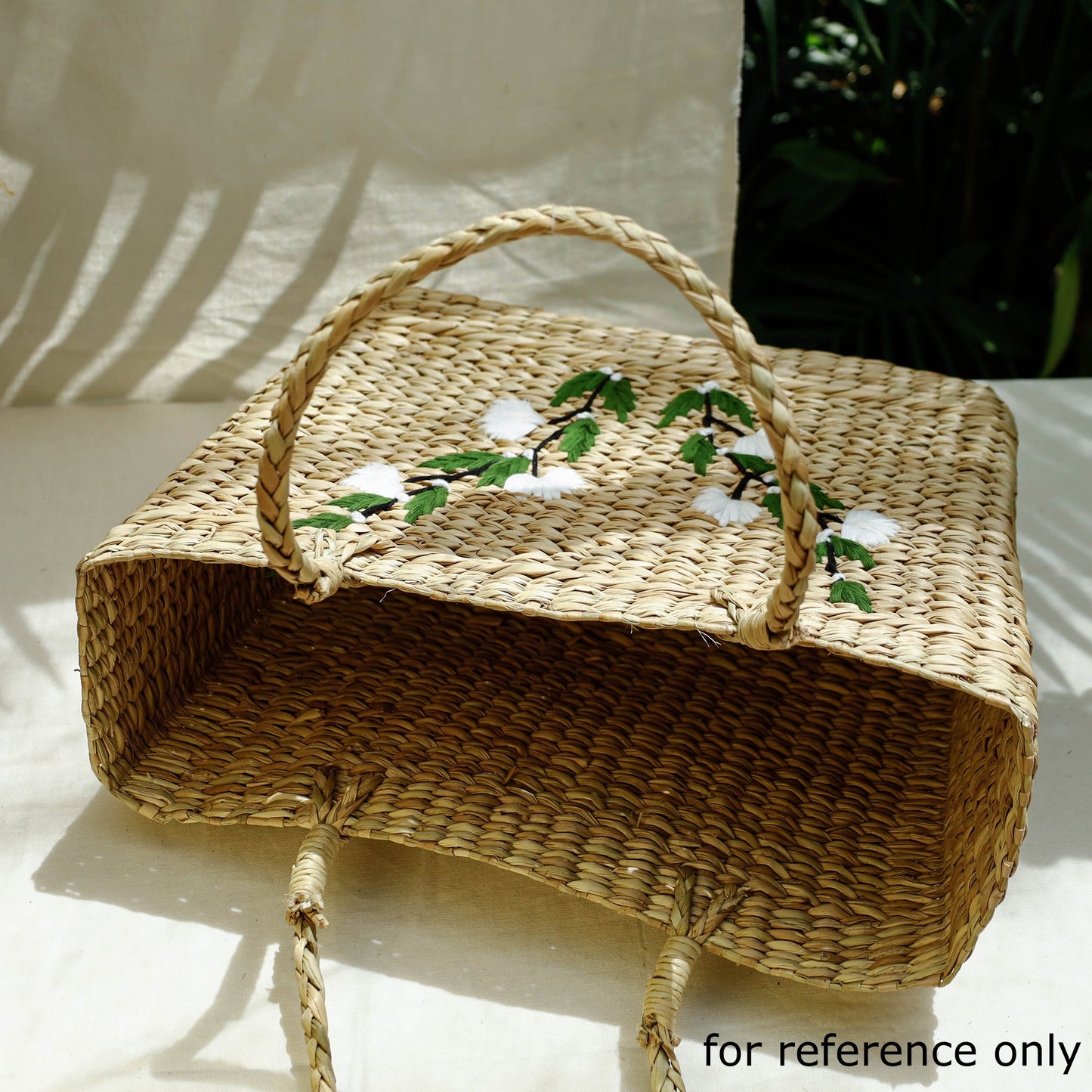 Beige Handcrafted Natural Water Reed Embroidered Shopping Bag