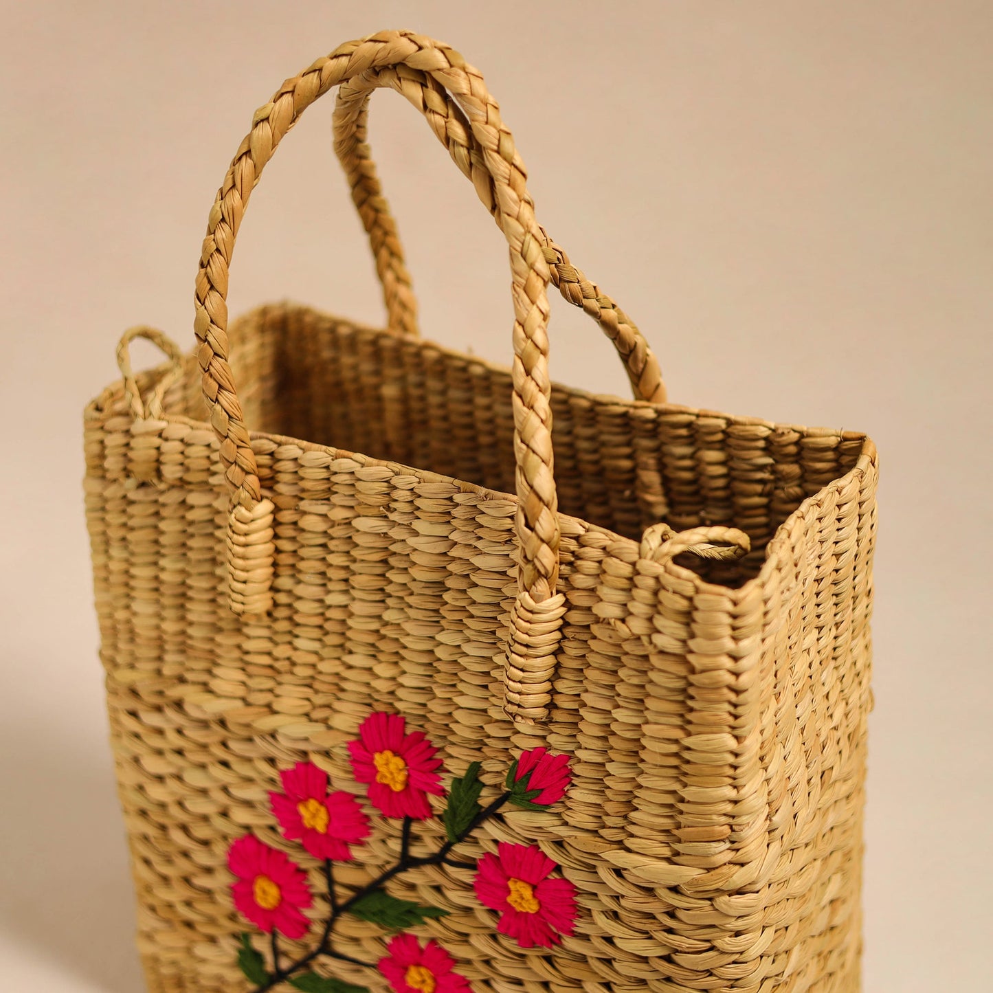 Beige Handcrafted Water Reed Embroidered Shopping Hand Bag