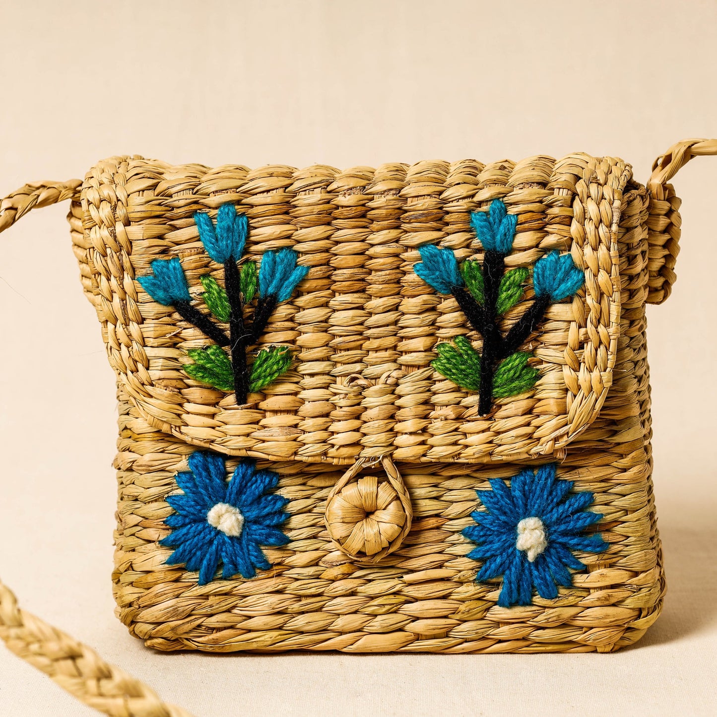 Buy Handcrafted Natural Water Reed Embroidered Sling Bag Online at iTokri.com