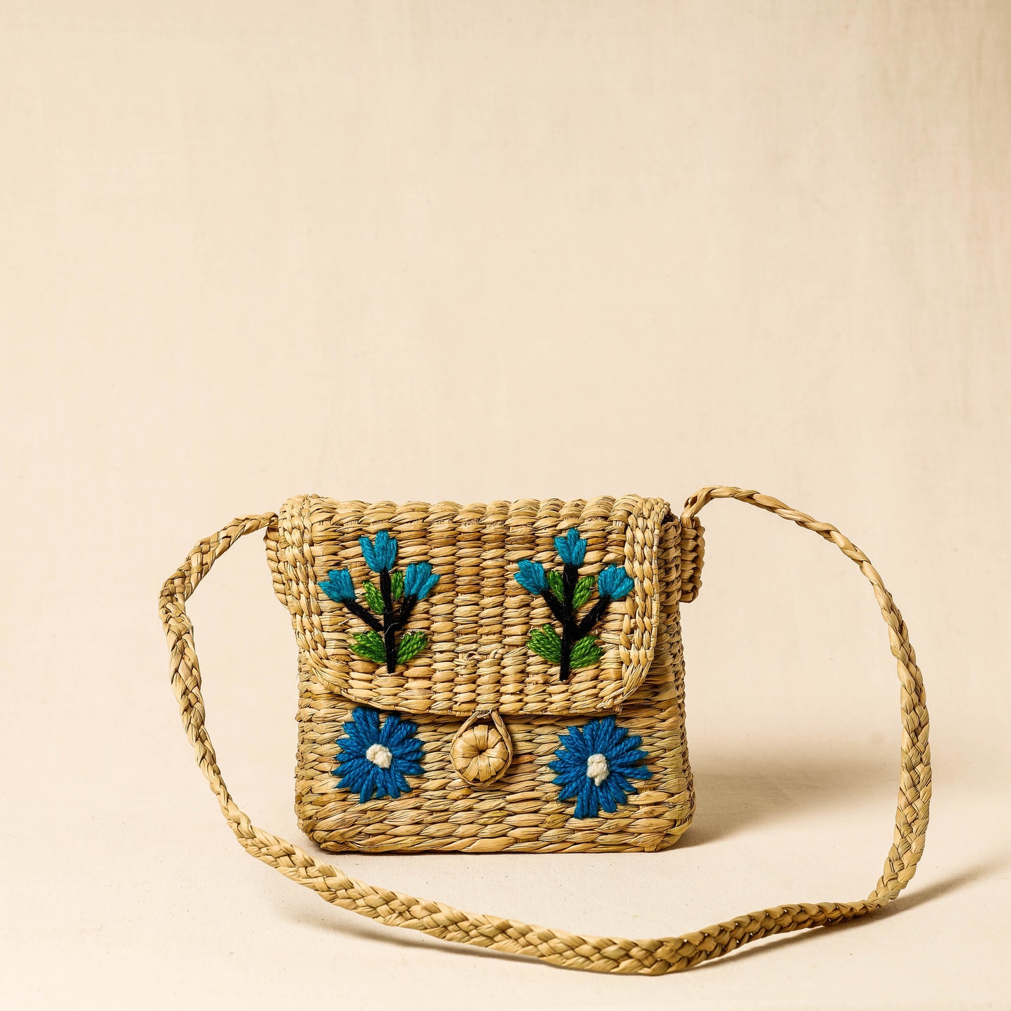 Buy Handcrafted Natural Water Reed Embroidered Sling Bag Online at iTokri.com