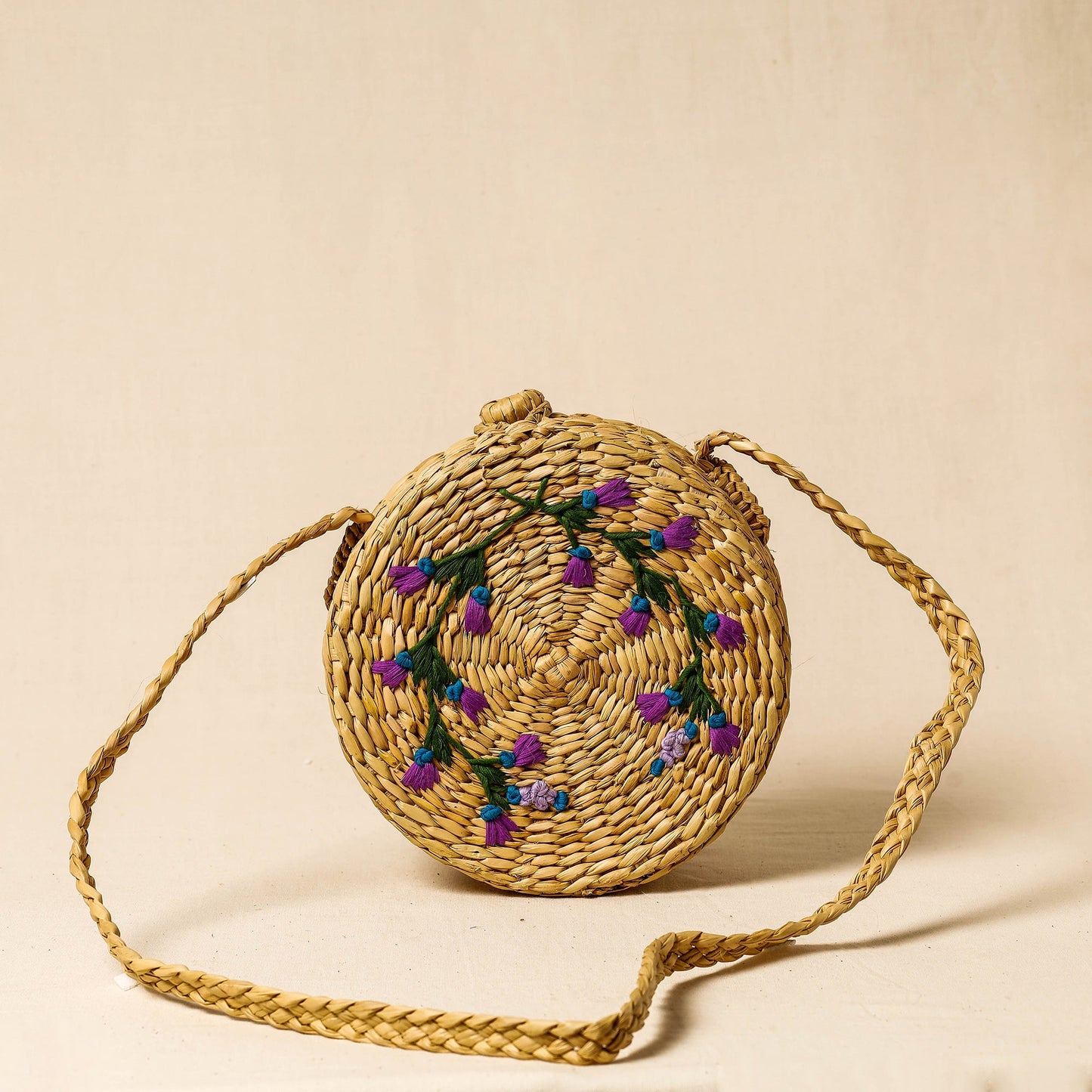 Buy Handcrafted Natural Water Reed Embroidered Sling Bag Online at iTokri.com