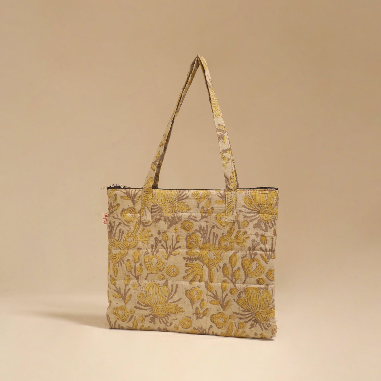 Handcrafted quilted handbag 32