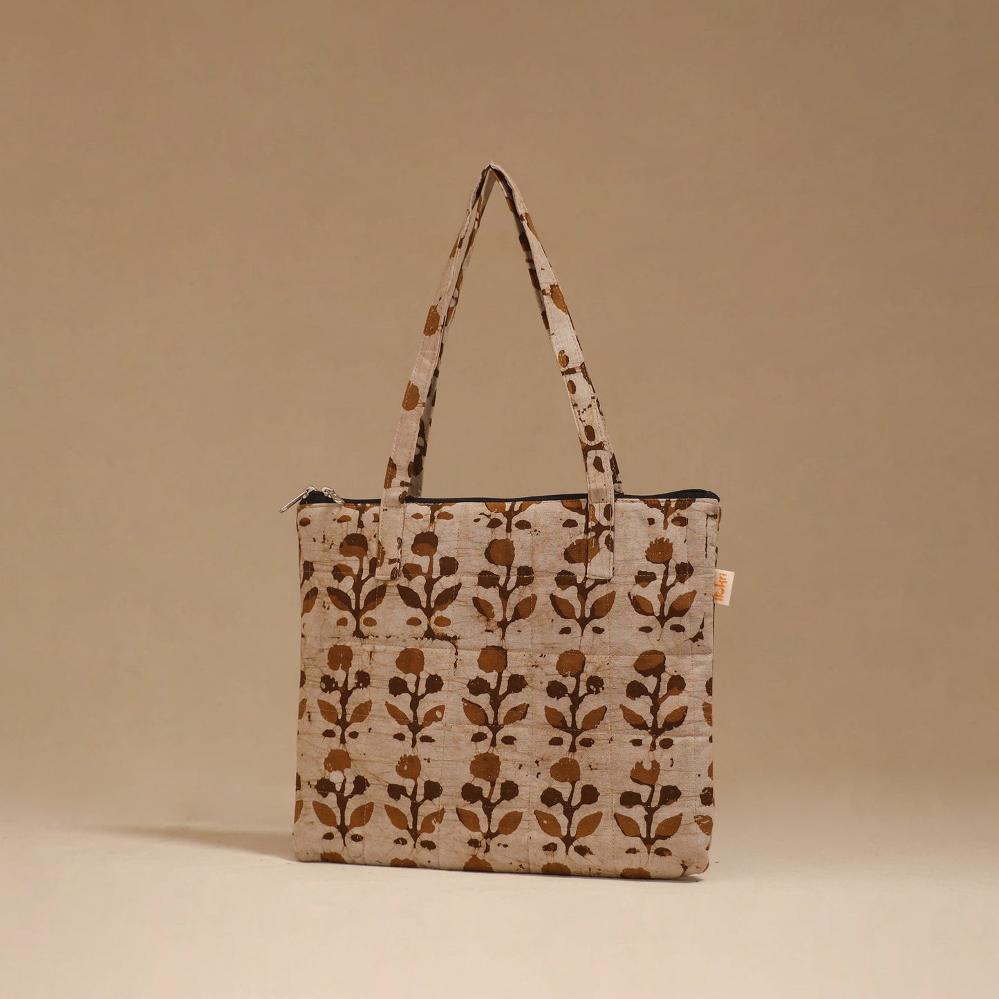 Handcrafted quilted handbag 39