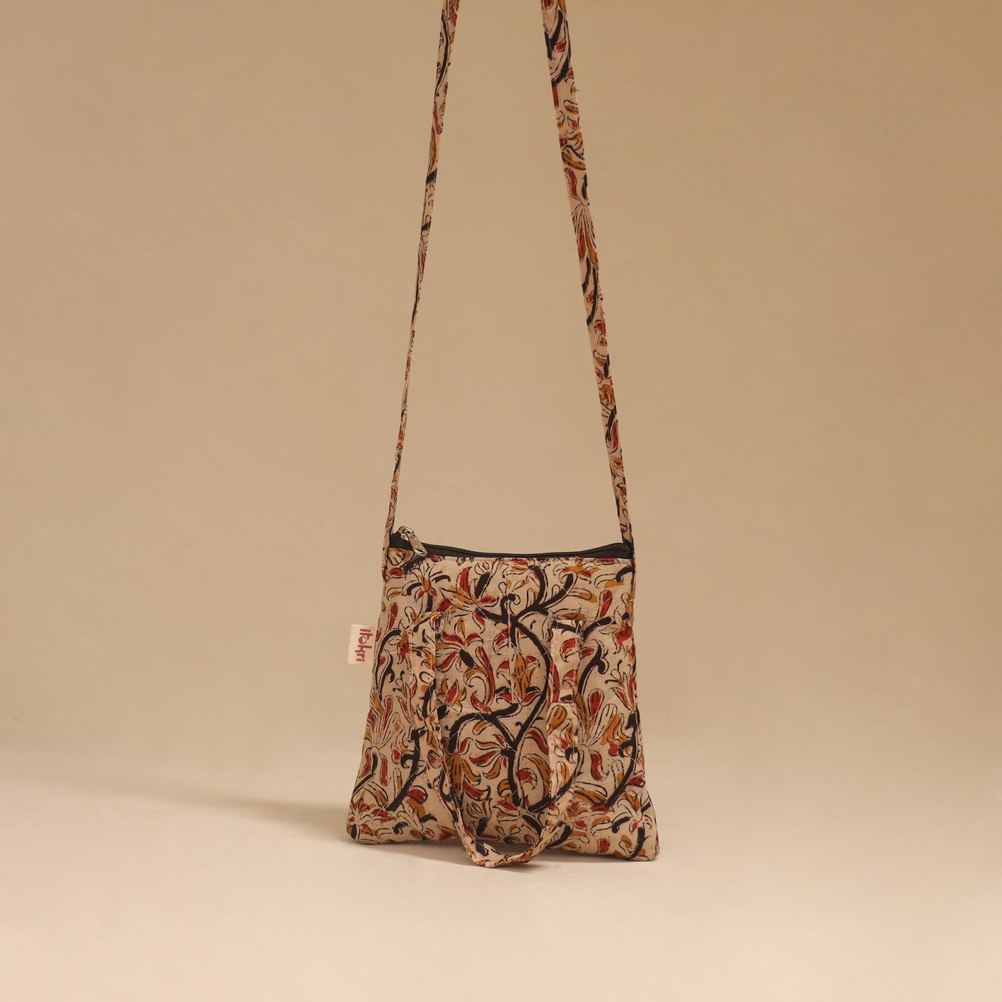 Handcrafted quilted sling bag 05