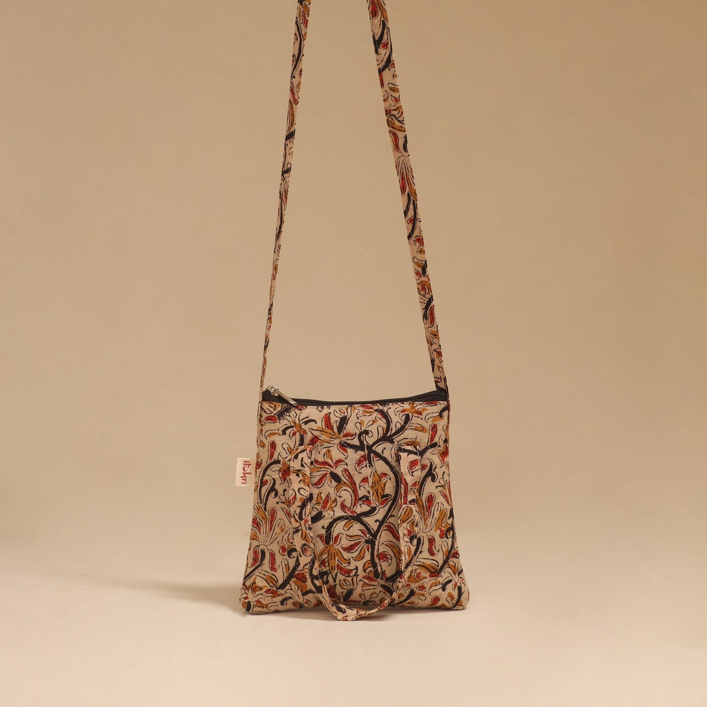 Handcrafted quilted sling bag 05