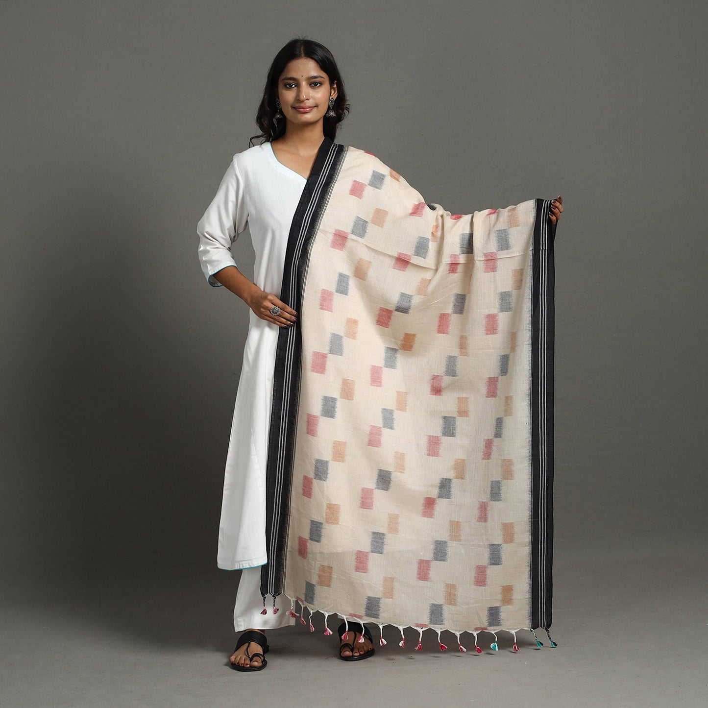 Beige Handloom Cotton Maniabandha Ikat Dupatta