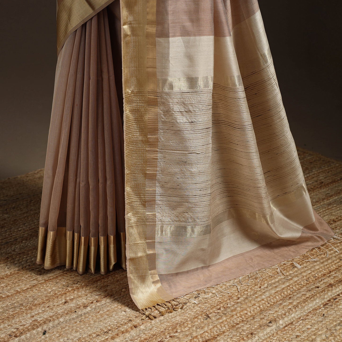 Beige - handloom maheshwari saree with ghicha pallu resham