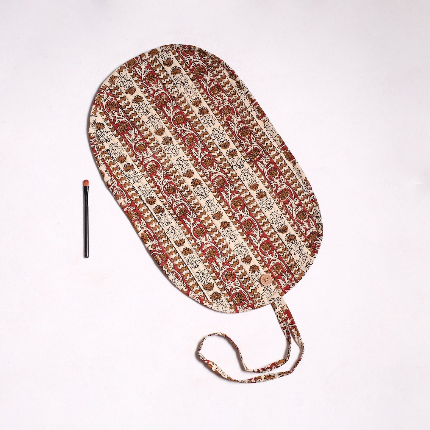 Handmade multipurpose segmented make-up brush wrap