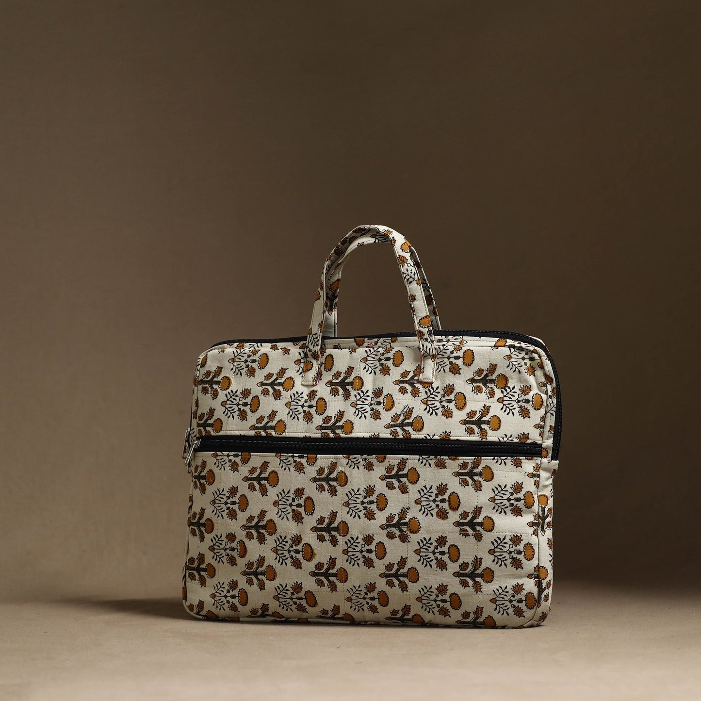 Beige Handmade Quilted Cotton Laptop Bag (13 x 16 in)