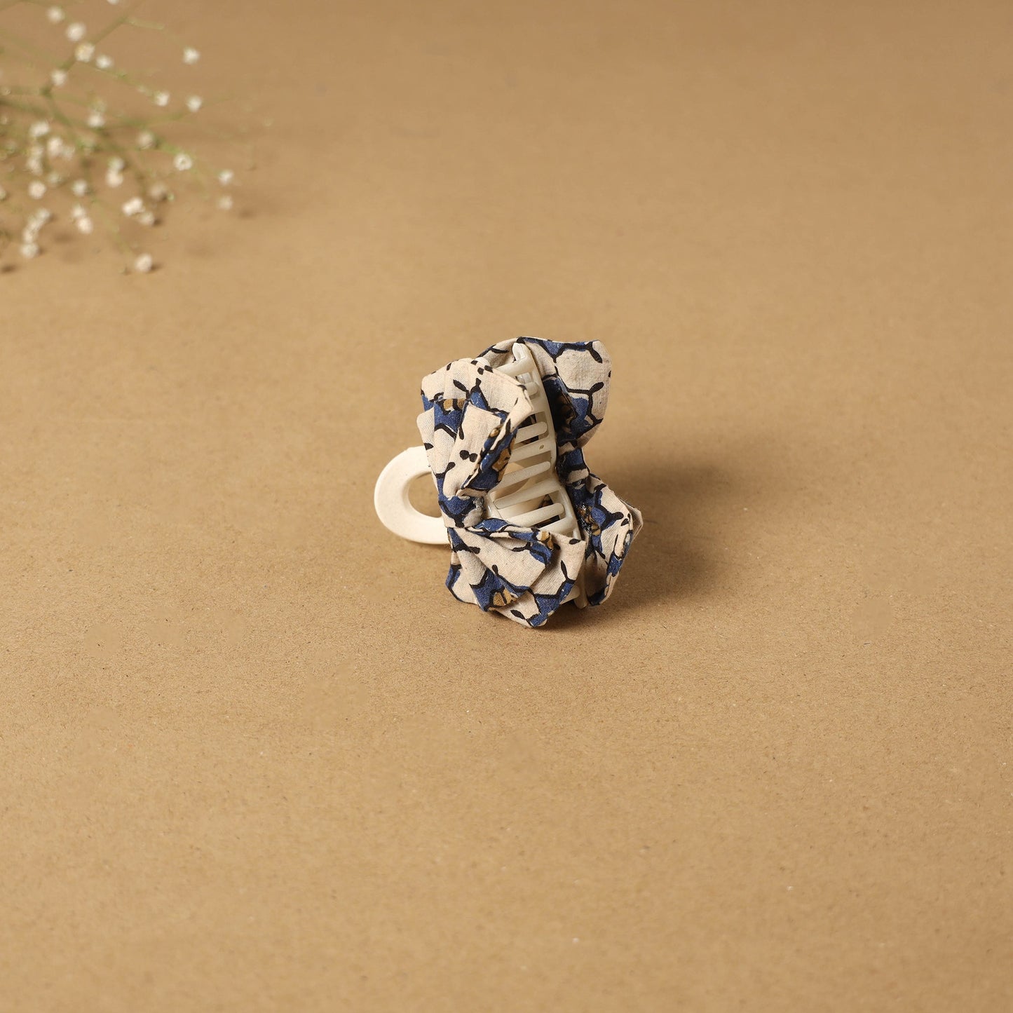 Handmade women’s bow hair claw clip 72 - handcrafted