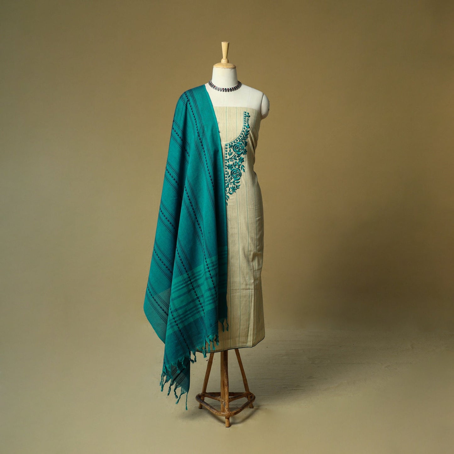 Jacquard embroidered cotton 3pc unstitched dress material