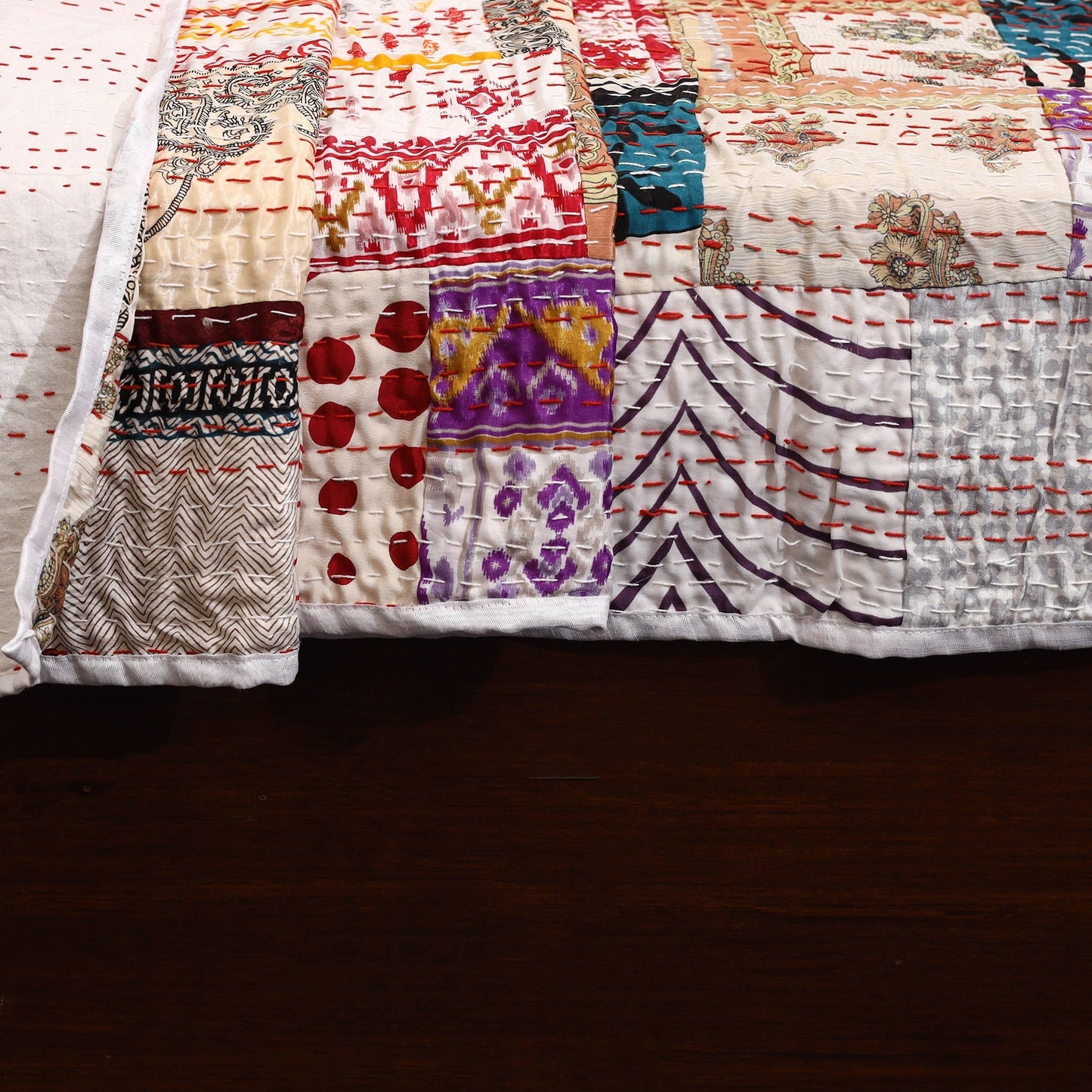 Khambadiya tagai patchwork quilt / gudri / blanket (109 x