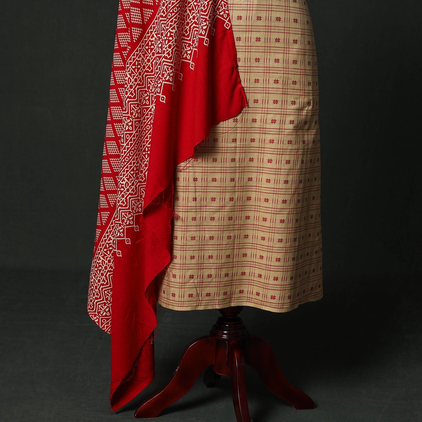 Sambalpuri embroidered cotton 2pc unstitched dress material