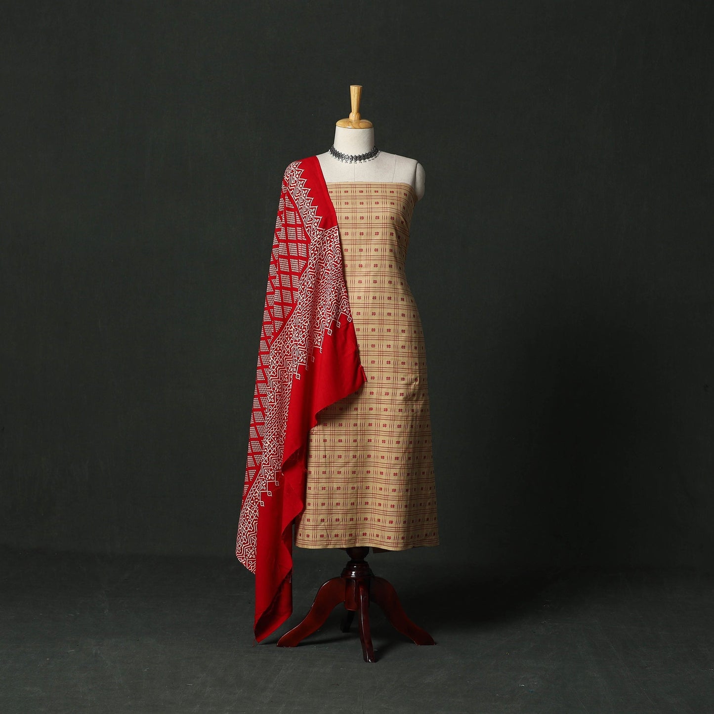 Sambalpuri embroidered cotton 2pc unstitched dress material