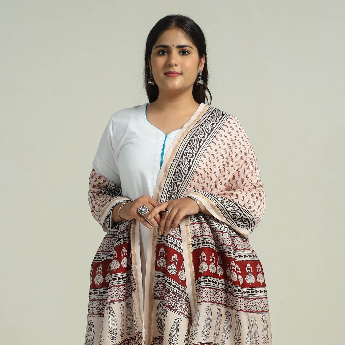 Beige - traditional maheshwari silk bagh dupatta 30