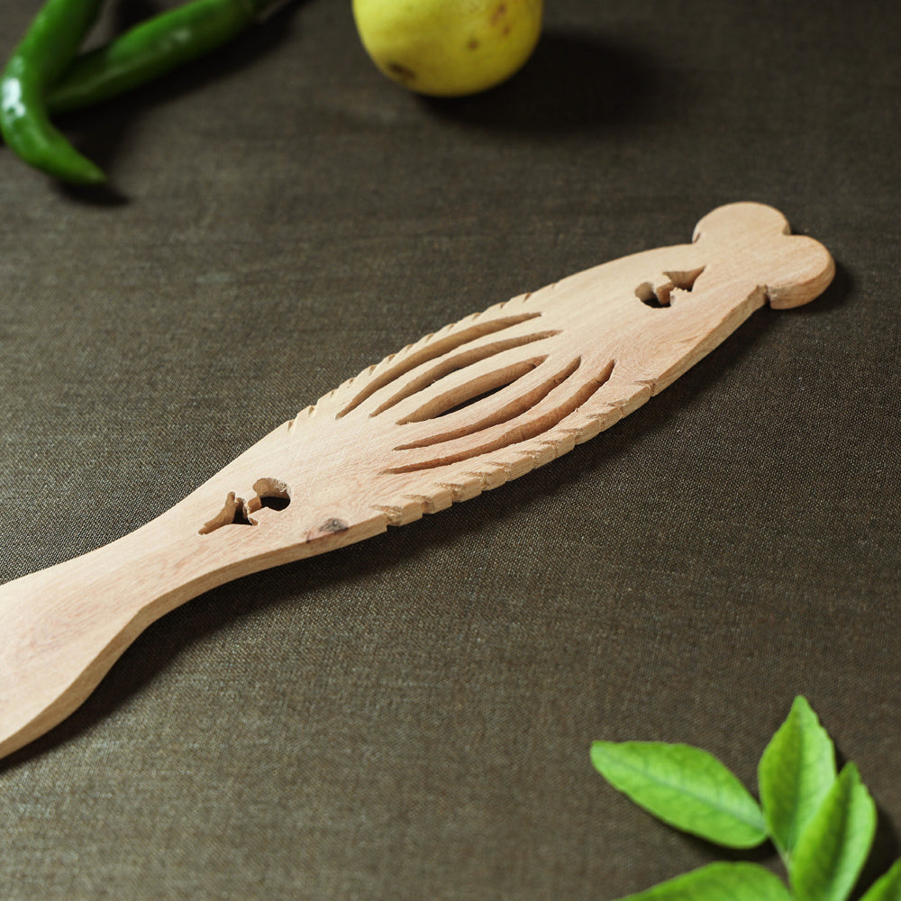Handmade Udayagiri Beige Wooden Serving Kajur Fork 13