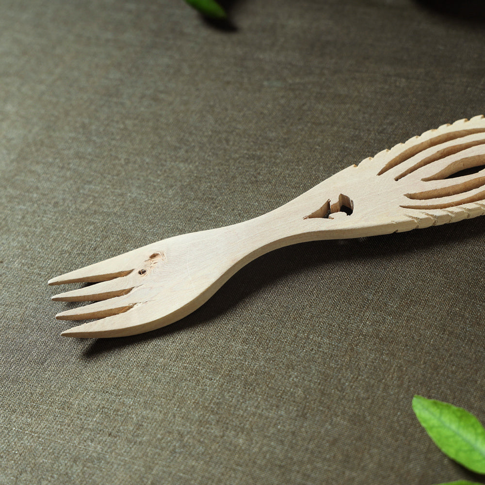 Handmade Udayagiri Beige Wooden Serving Kajur Fork 05