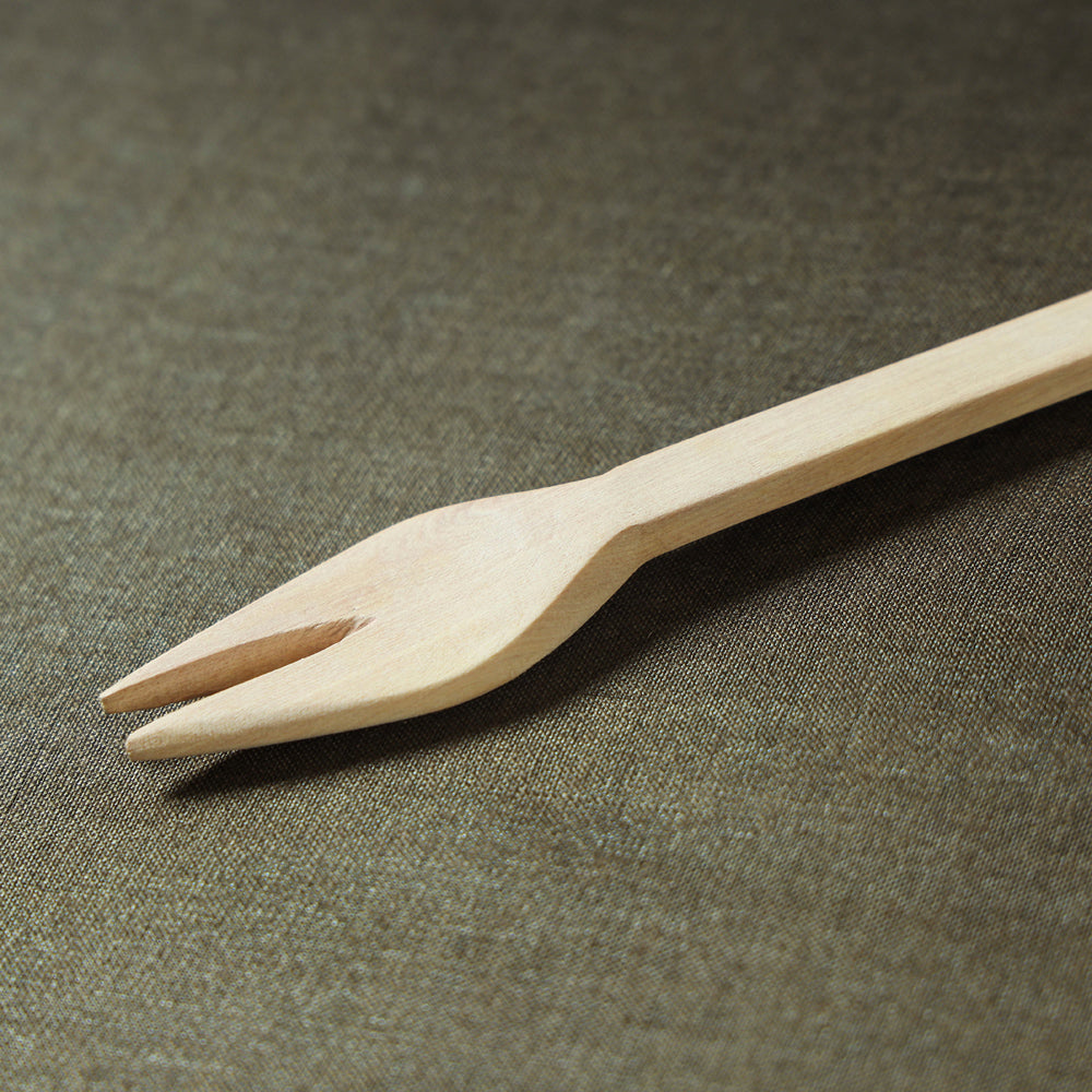 Handmade Udayagiri Beige Wooden Serving Kajur Fork 08