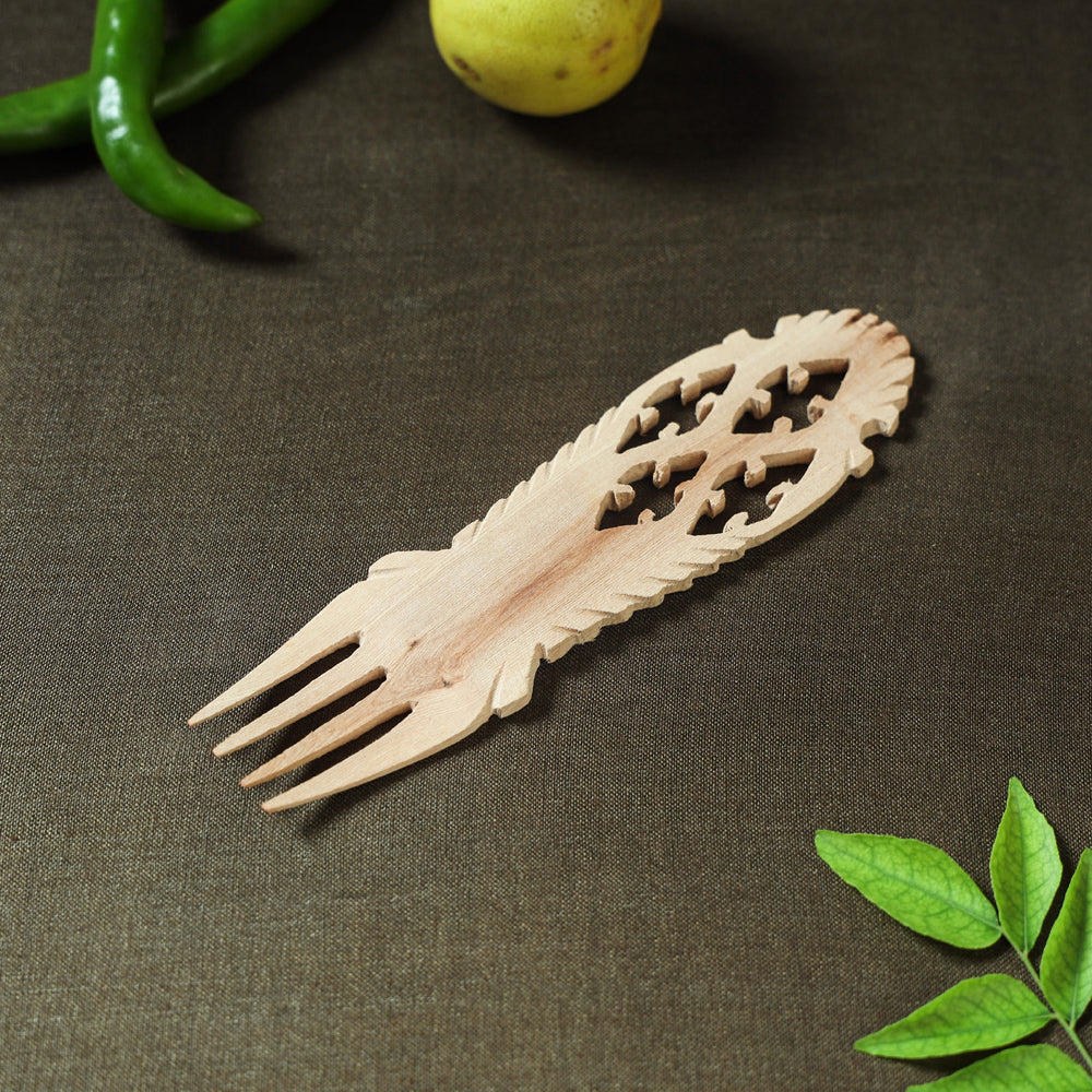 Handmade Udayagiri Beige Wooden Serving Kajur Fork 09