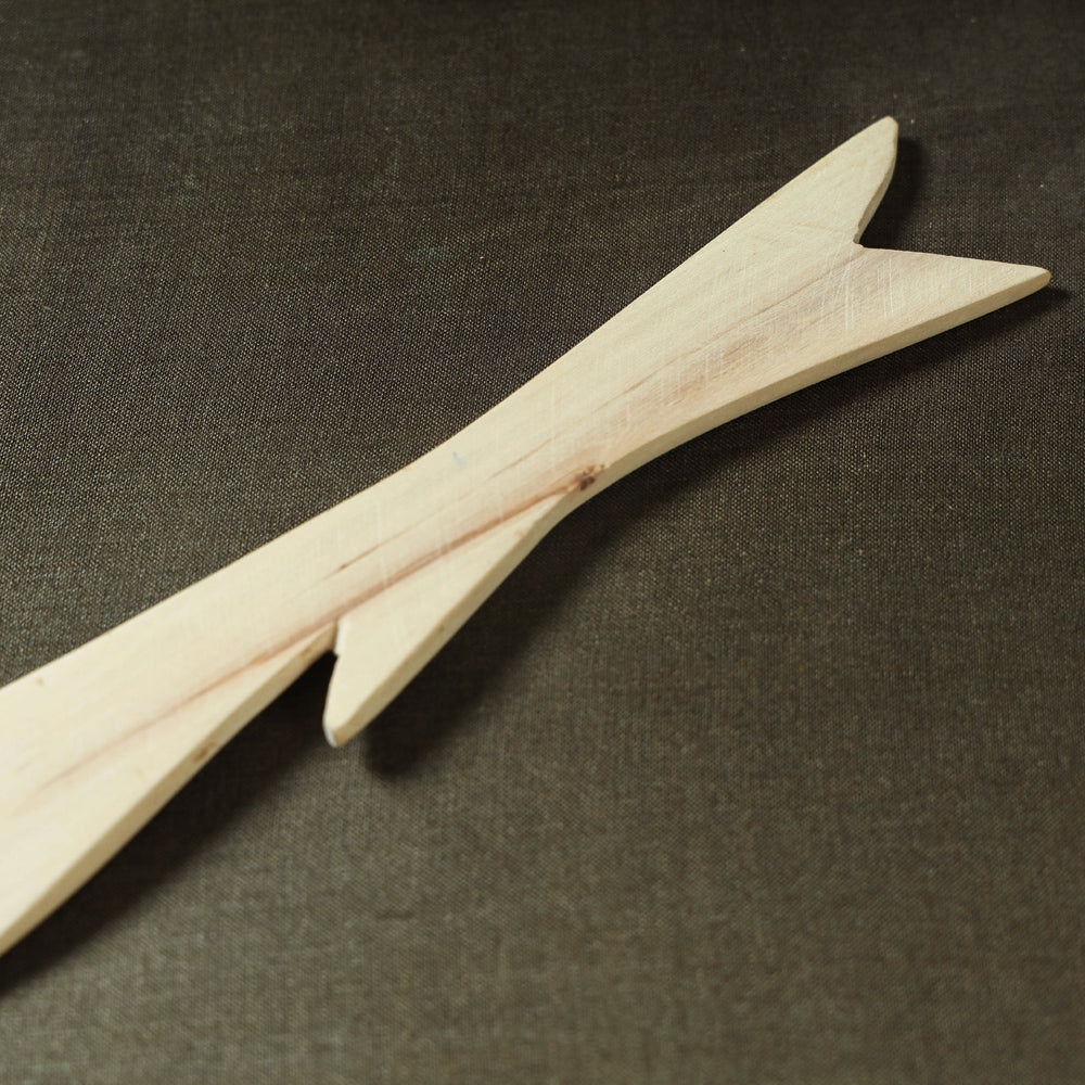 Handmade Udayagiri Beige Wooden Serving Kajur Fork 06