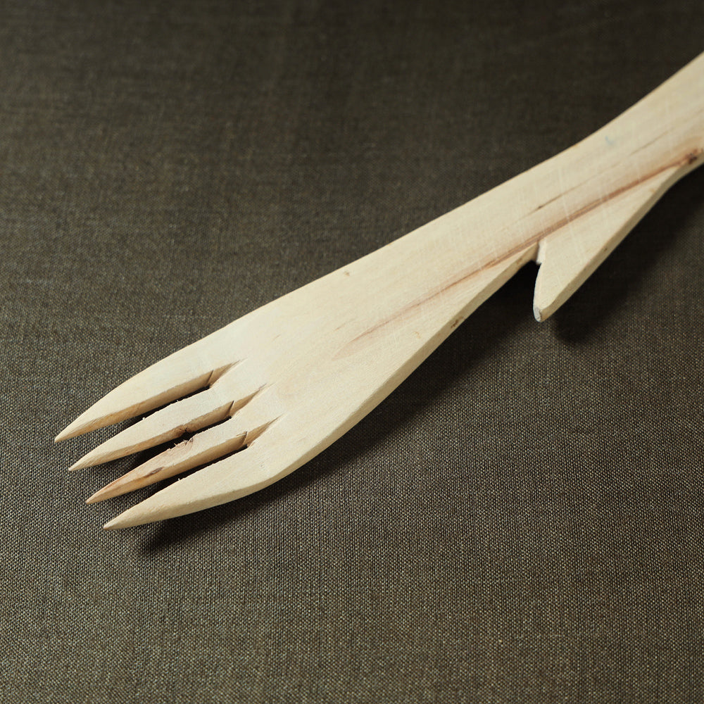 Handmade Udayagiri Beige Wooden Serving Kajur Fork 06