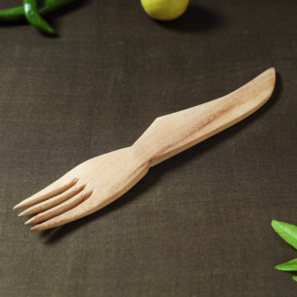 Handmade Udayagiri Beige Wooden Serving Kajur Fork 01
