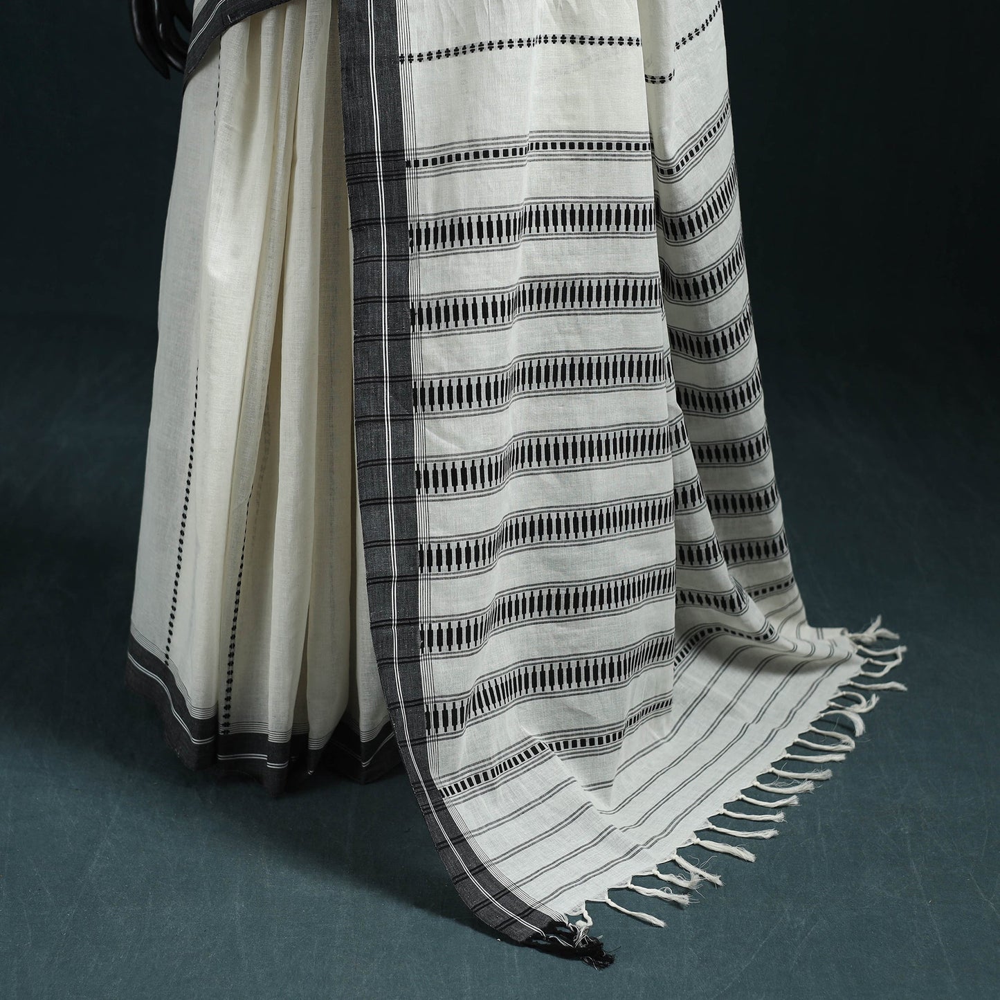 Bengal handwoven cotton begumpuri saree 02 - handcrafted