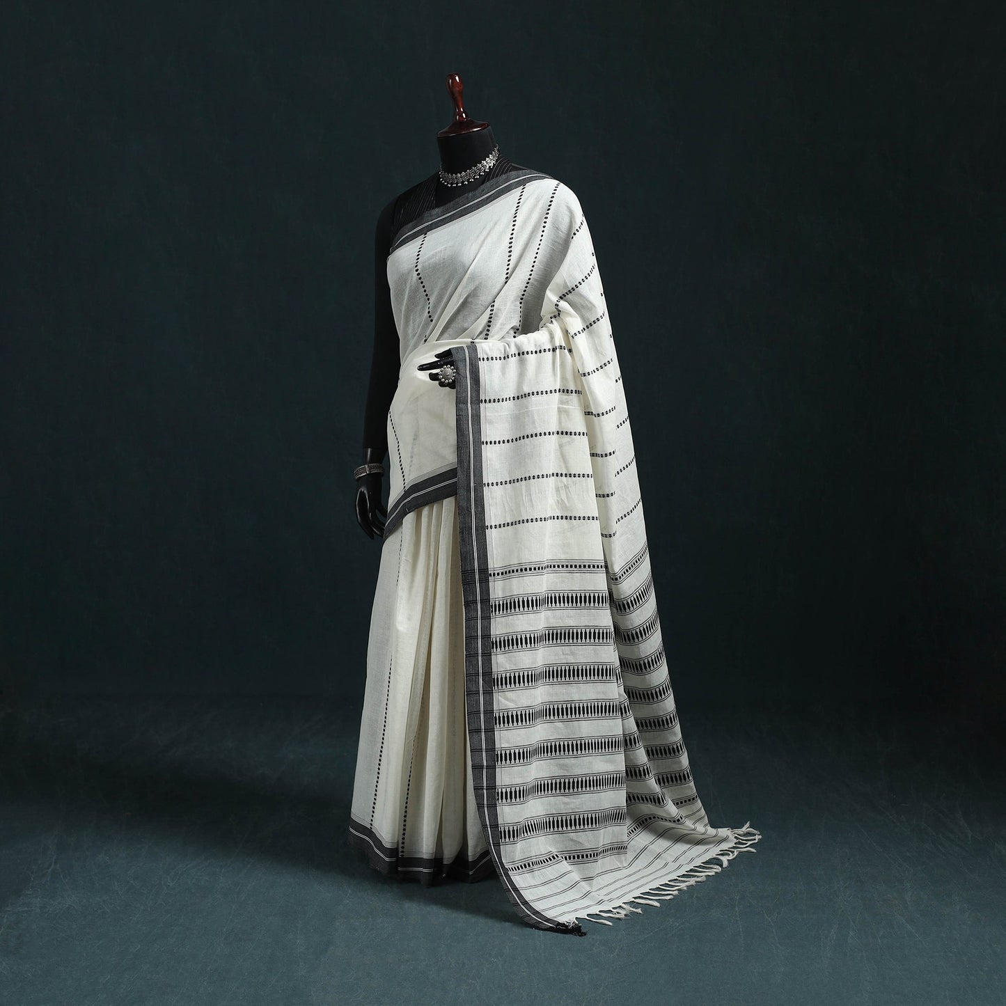 Bengal handwoven cotton begumpuri saree 02 - handcrafted