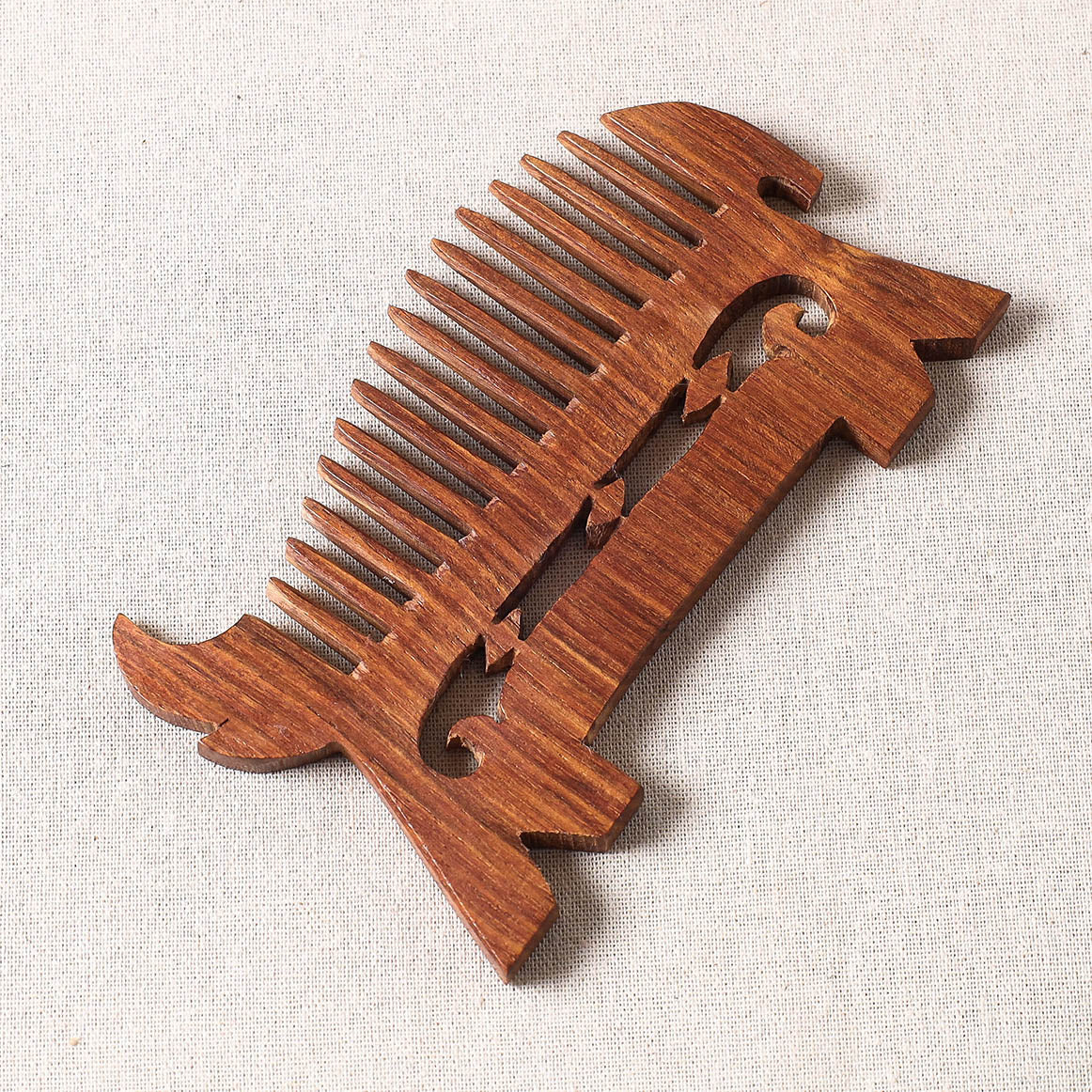 Bijnor Hand Carved Sheesham Wood Comb (Medium)