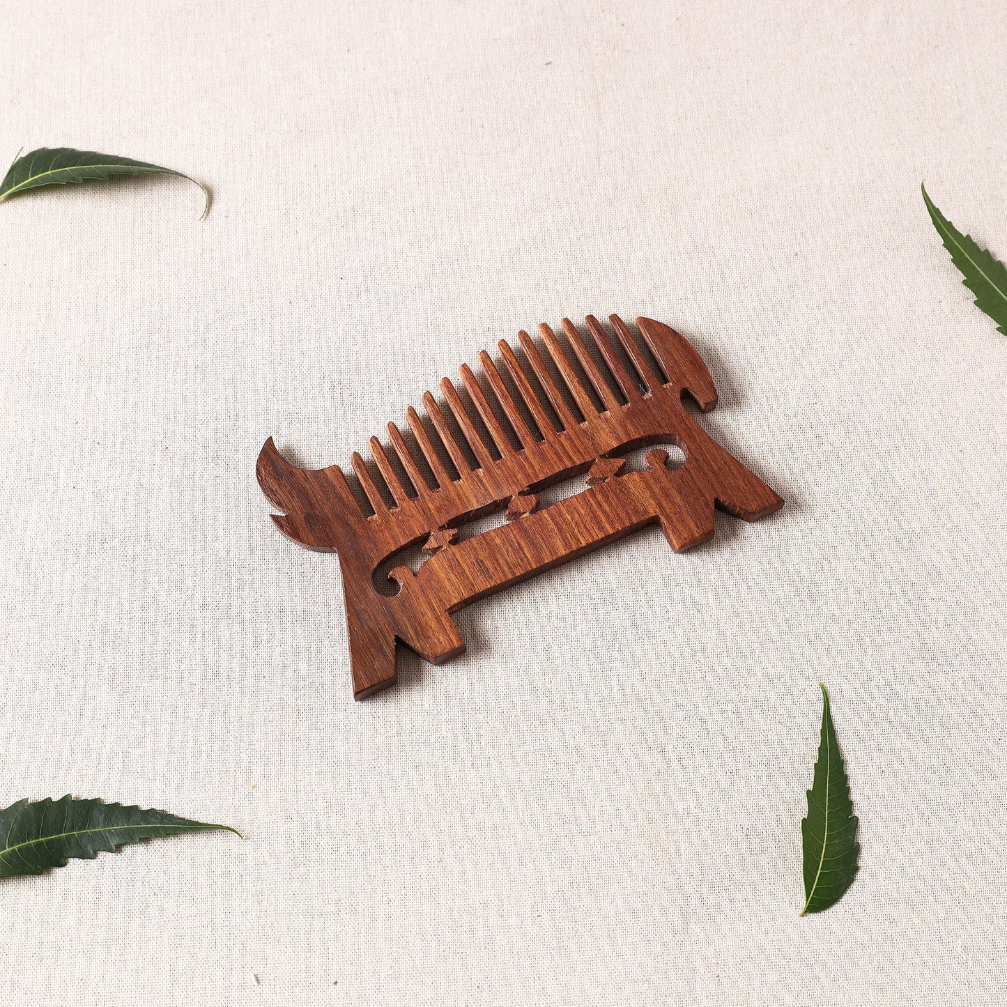 Bijnor Hand Carved Sheesham Wood Comb (Medium)