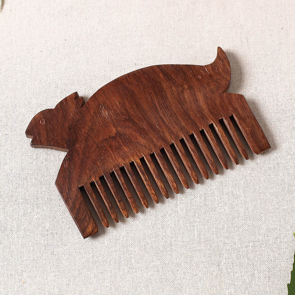 Bijnor Hand Carved Sheesham Wood Comb (Medium)