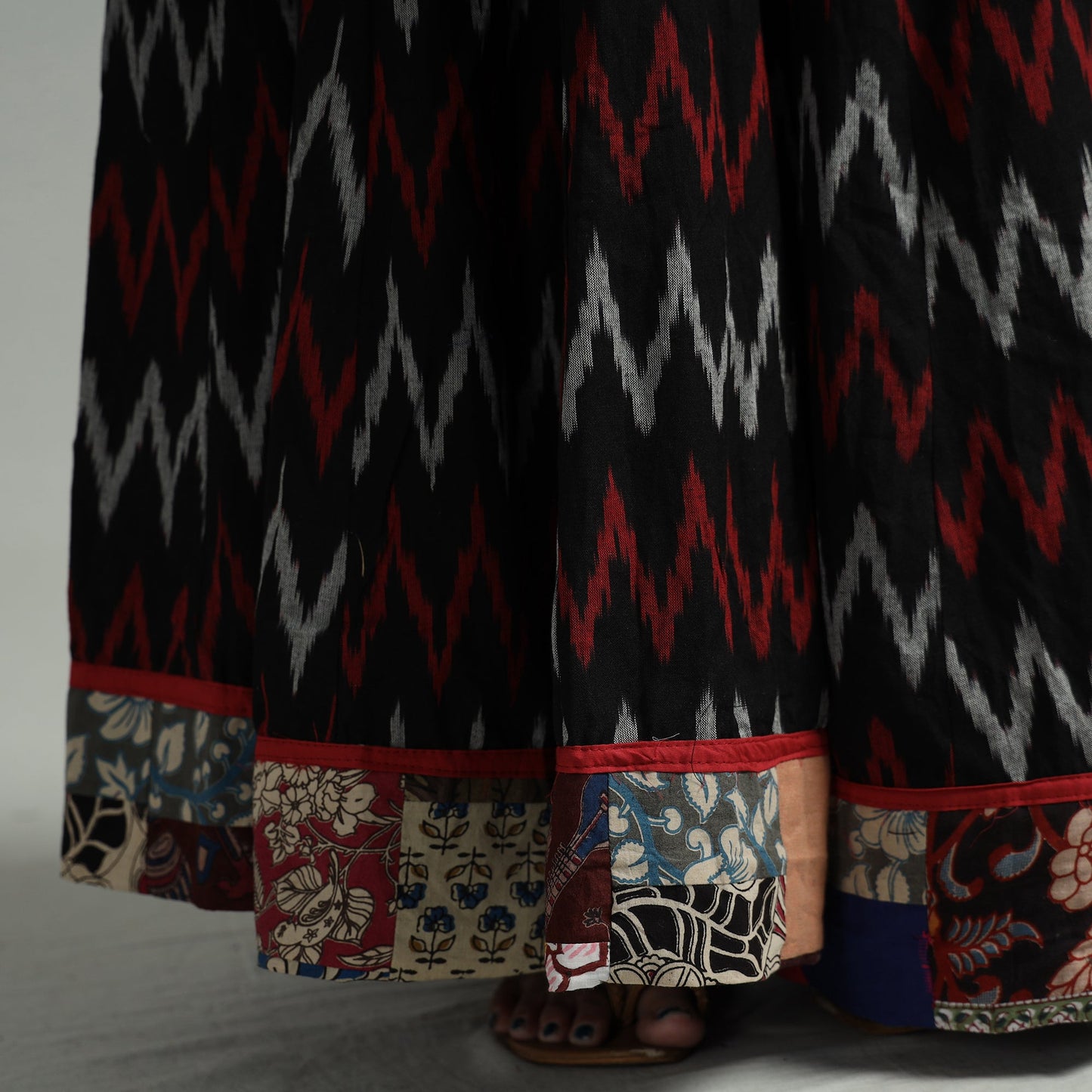 Black - 24 kali cotton pochampally ikat skirt 08