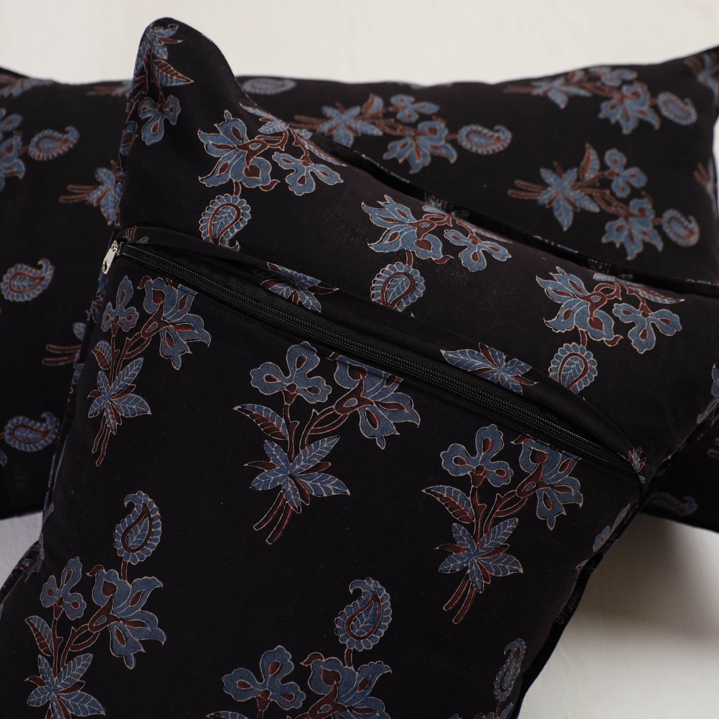 Black - pillow cover (set of 2) 05 - handcrafted