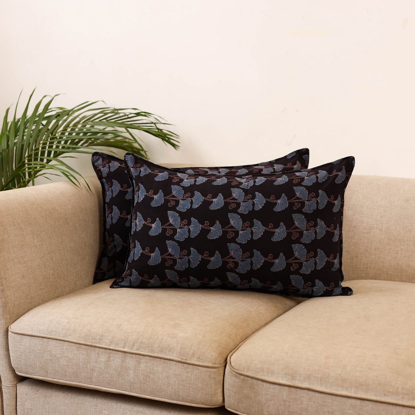 Hand pillow cover (set of 2) 32 - handcrafted