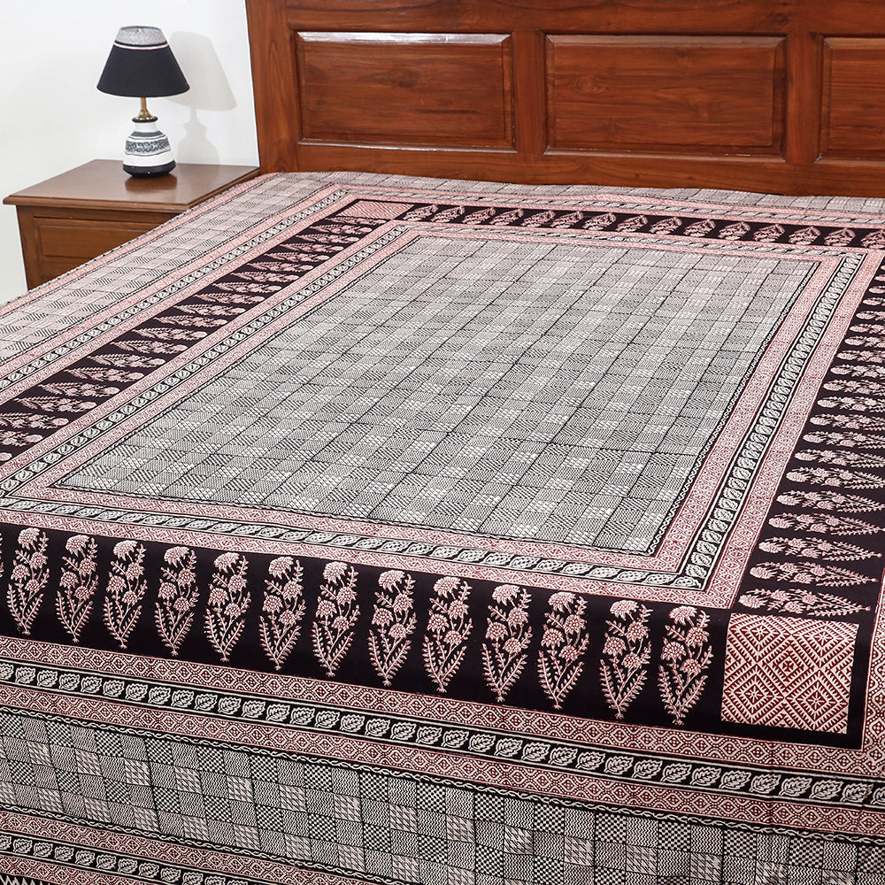 Buy Bagh Block Printed Cotton Double Bed Cover Online at iTokri.com