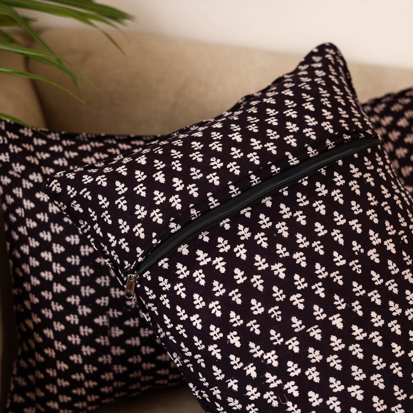 Bagh hand pillow cover (set of 2) 08 - handcrafted