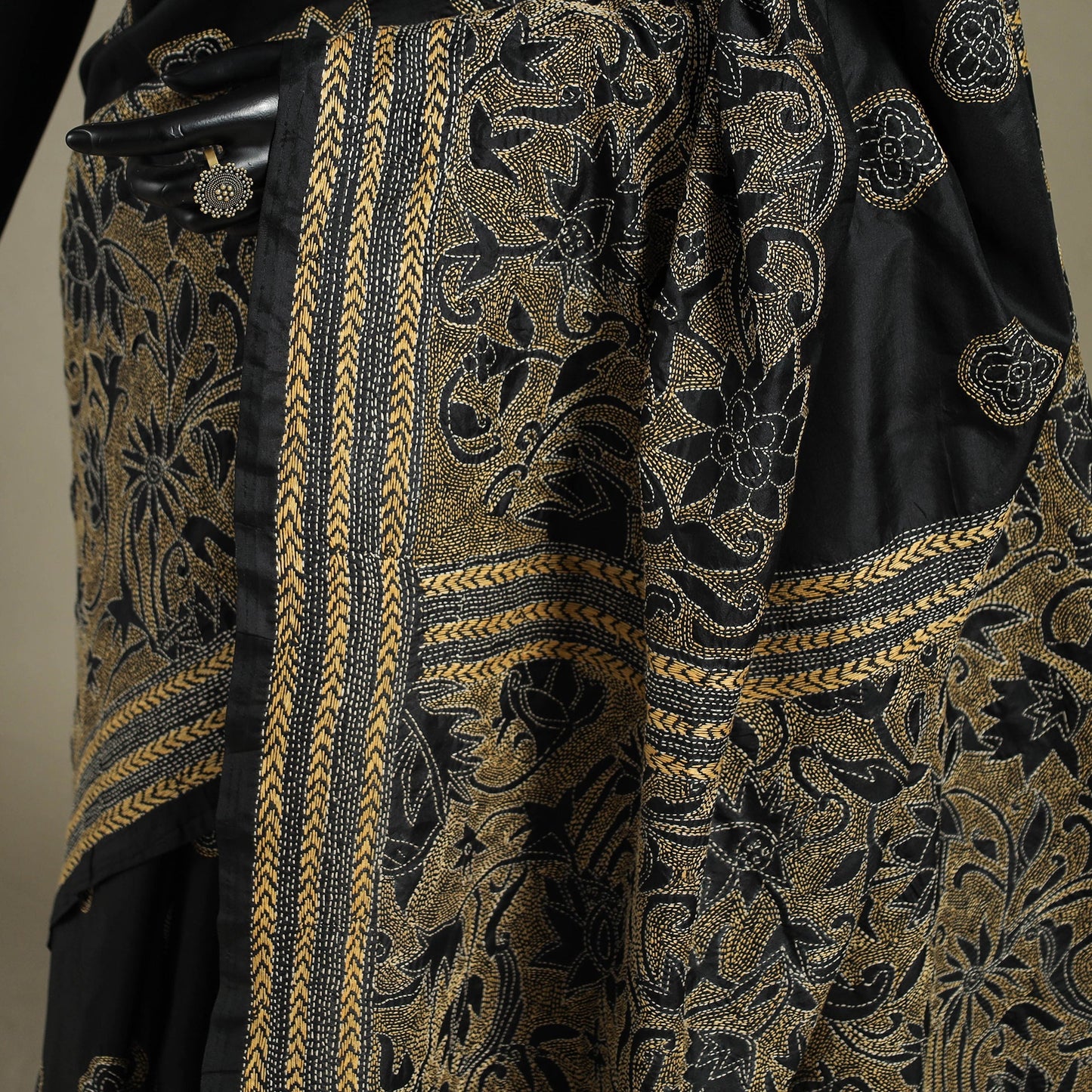 Black - bengal hand embroidery bangalore silk handloom