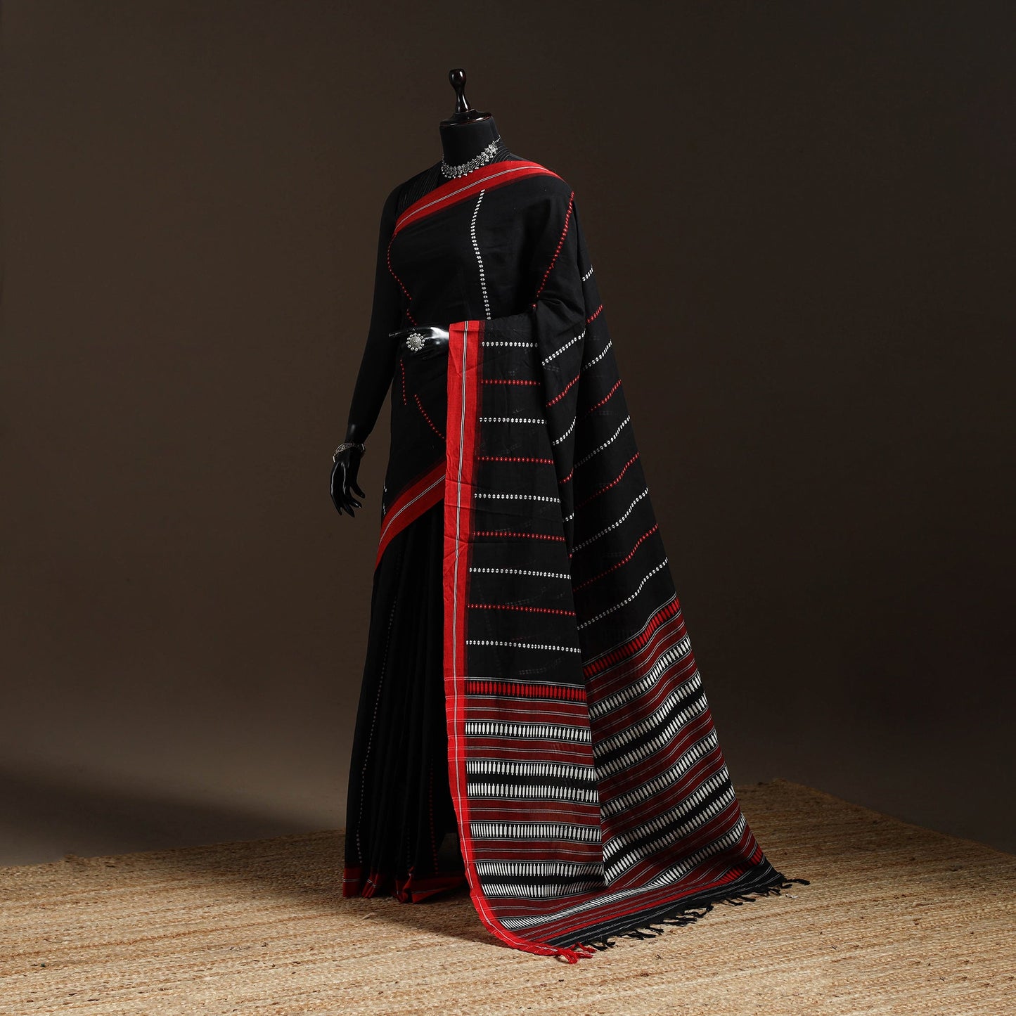 Black - bengal handwoven cotton begumpuri saree 09