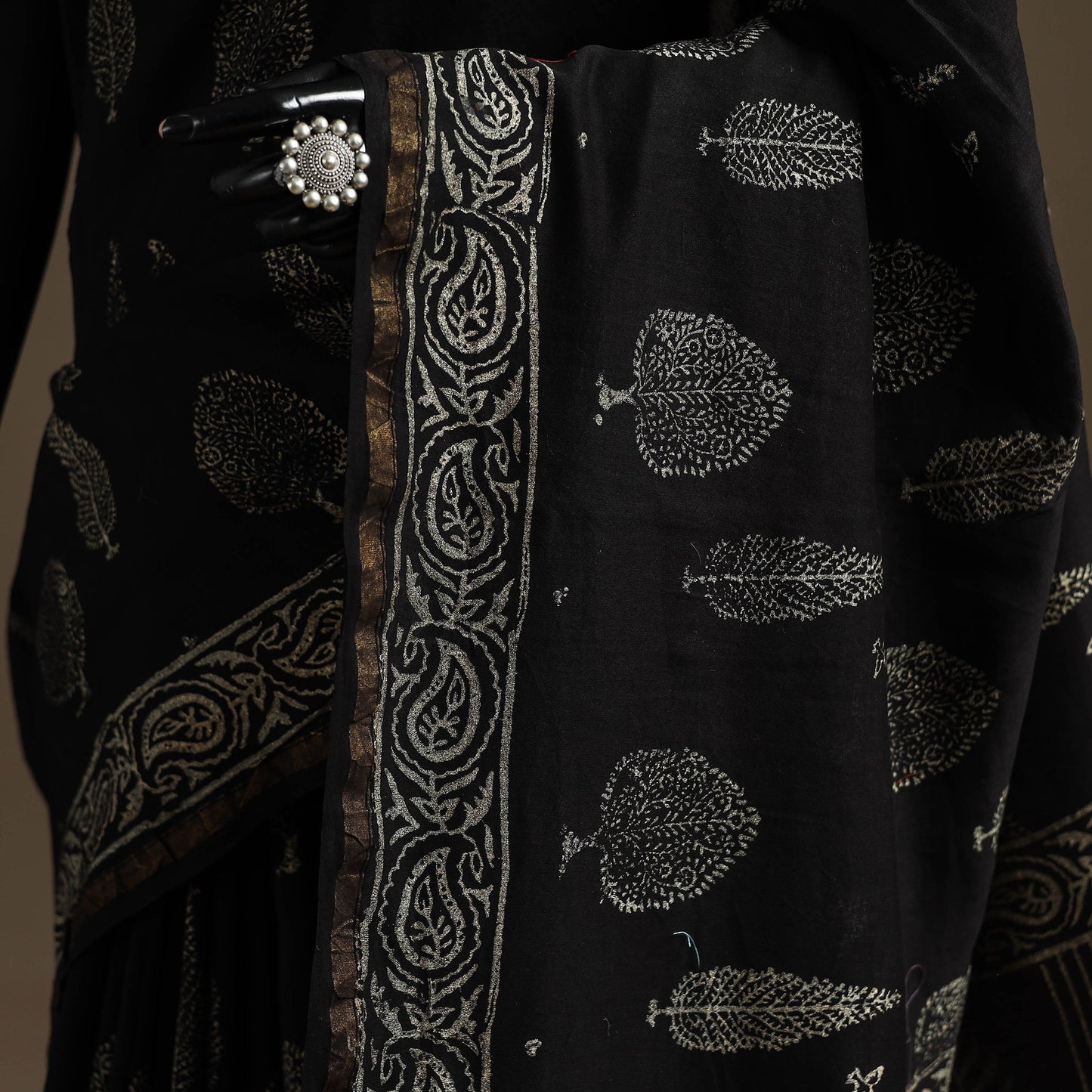 Chanderi silk hand bagru saree with zari border 14