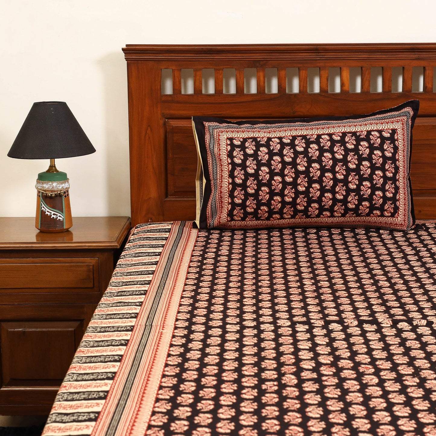 Black - cotton double bagru bed sheet set (108 x 90 in) 10