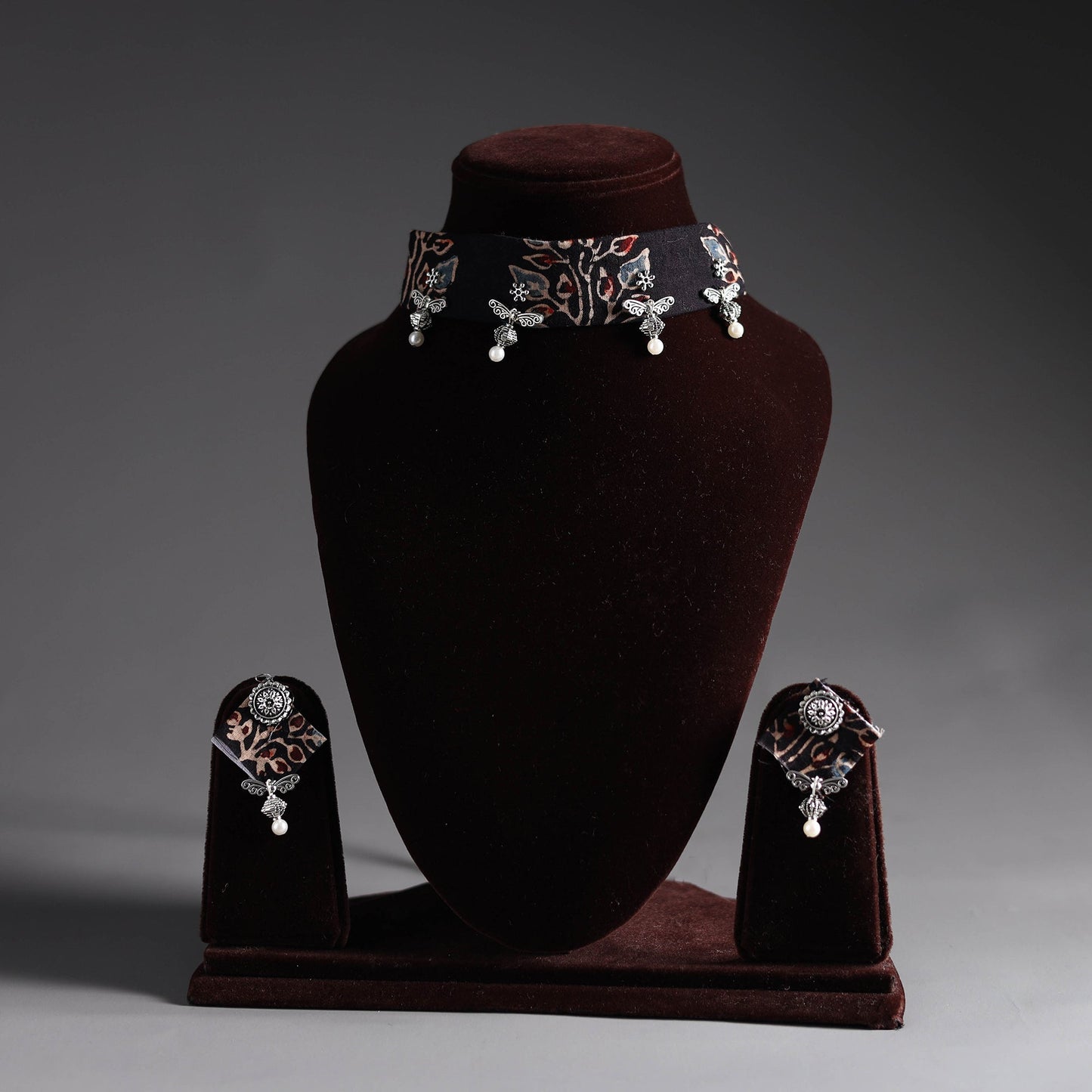 Handcrafted Choker Necklace Set