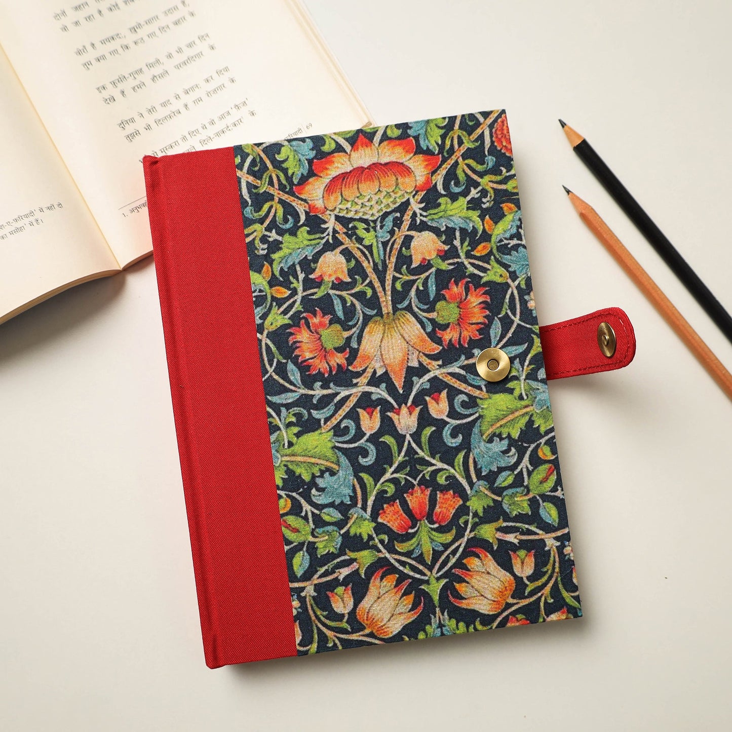 Buy Floral Printed Handmade Magnetic Closure Notebook Online at iTokri.com